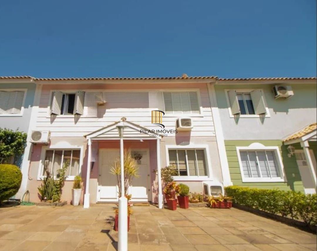 Casa em condomínio fechado de 2 dormitórios no bairro Passo da Mangueira