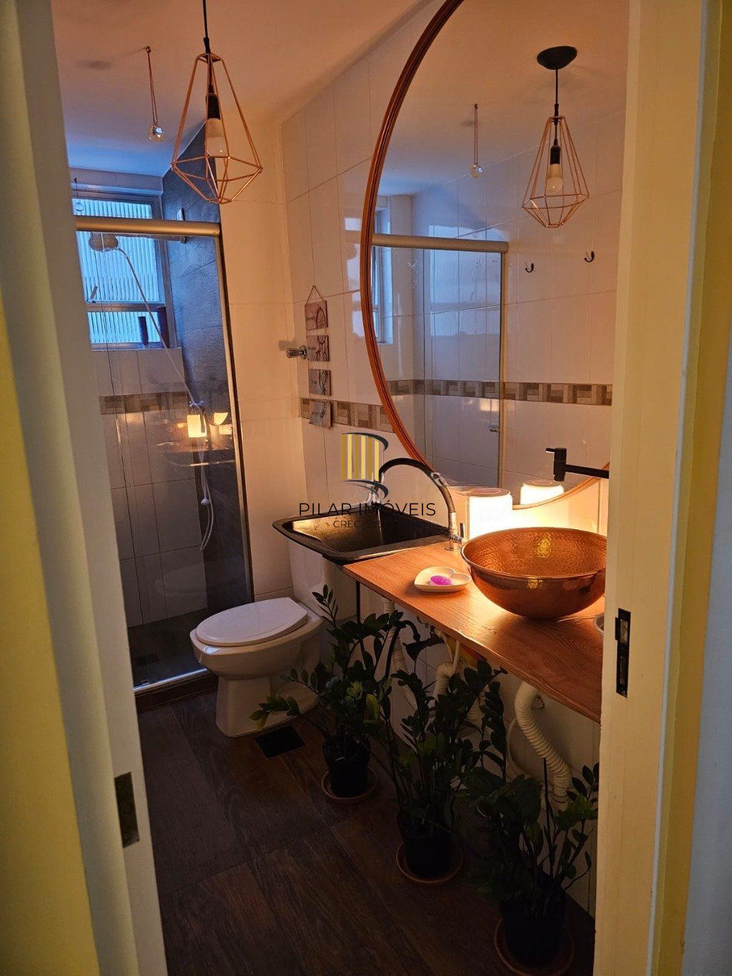 Apartamento de 2 quartos, 1 vaga, portaria 24 horas no bairro Higienópolis.