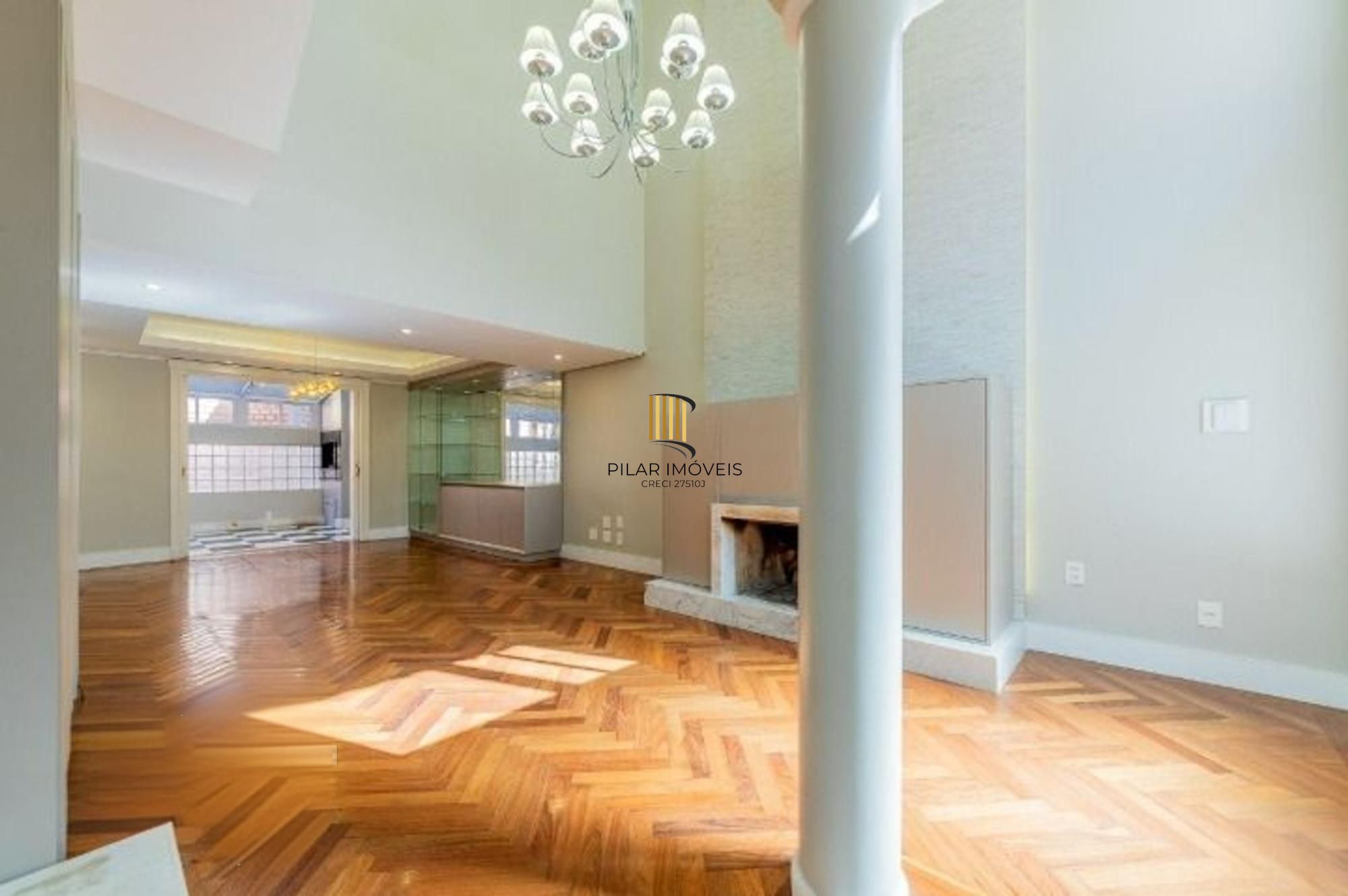 Casa em Condomínio com 5 quartos e 390m² à venda em Boa Vista, Porto Alegre.