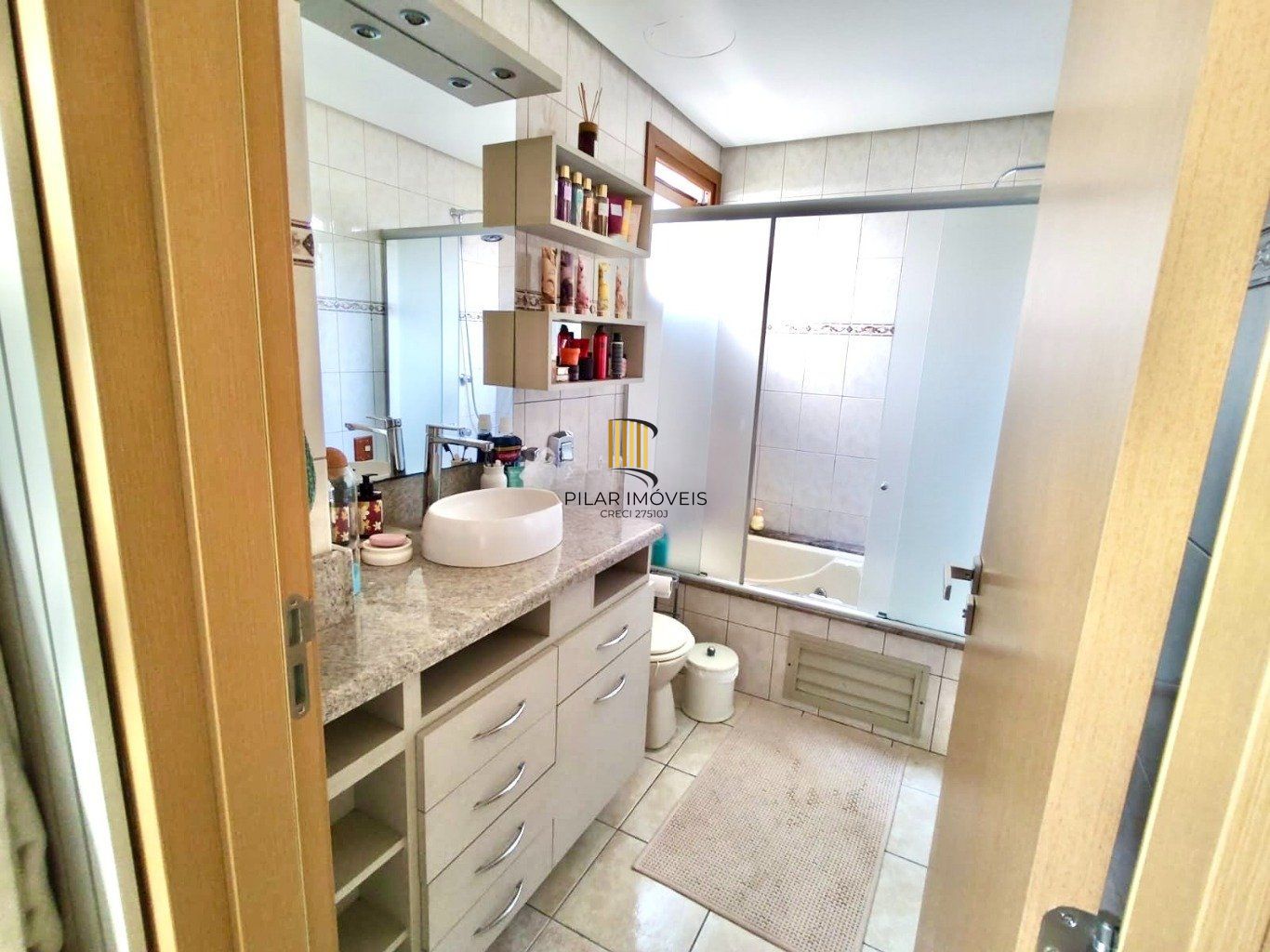 Apartamento com 3 quartos, 1 vaga de garagem com elevador em Canoas.