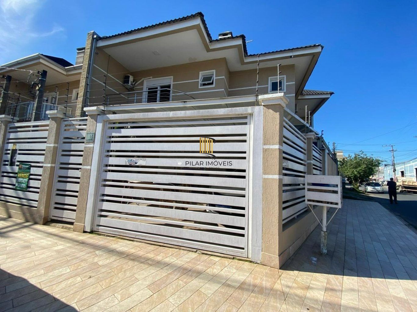 Casa de 3 quartos, 2 vagas de garagem cobertas no bairro Mato grande em Canoas.