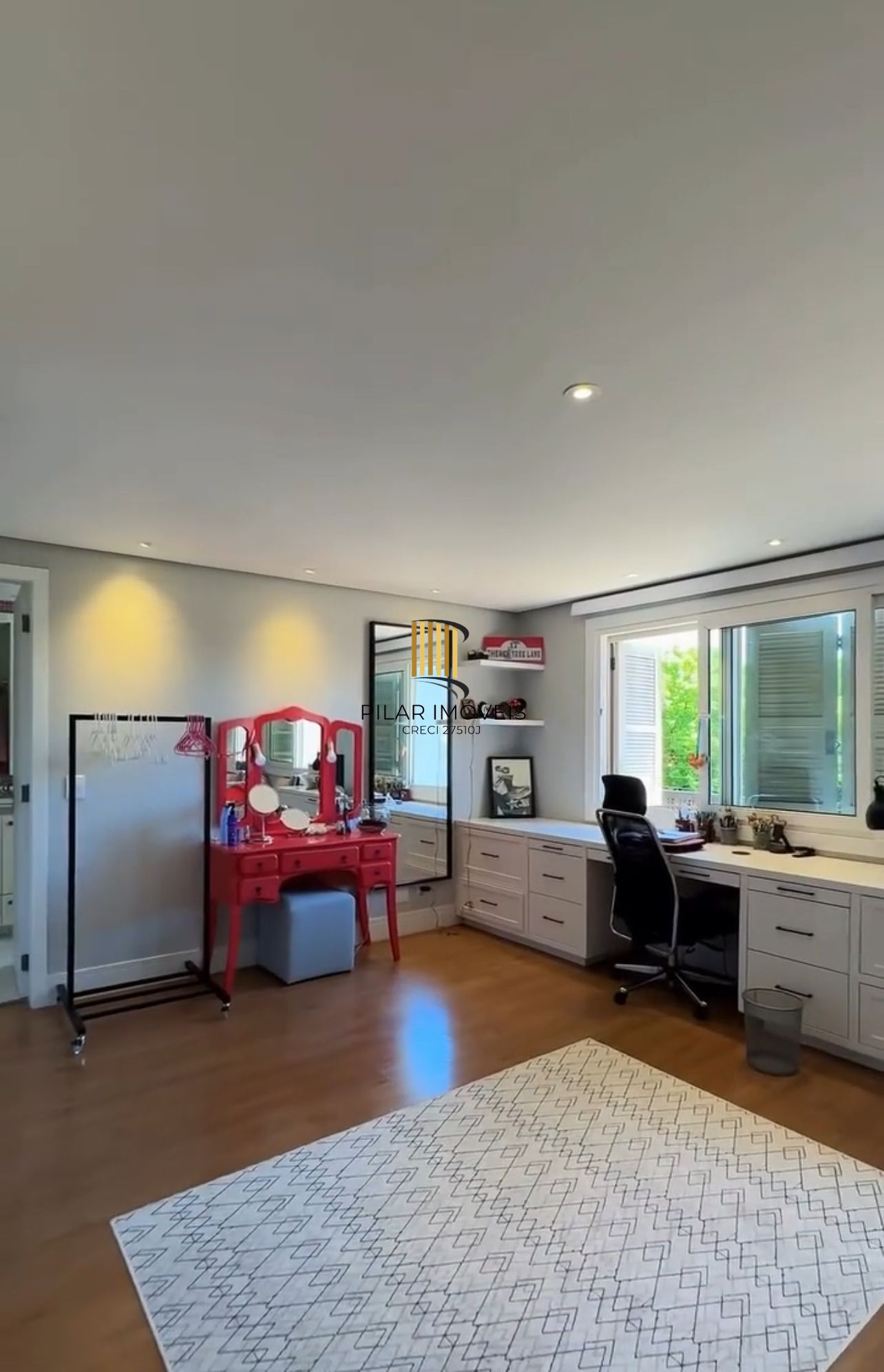 Casa em Condomínio com 3 quartos e 324m² à venda na  Rua João Caetano