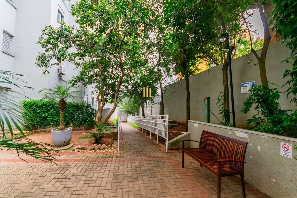 Apartamento com 2 quartos e 48m² à venda em Glória.