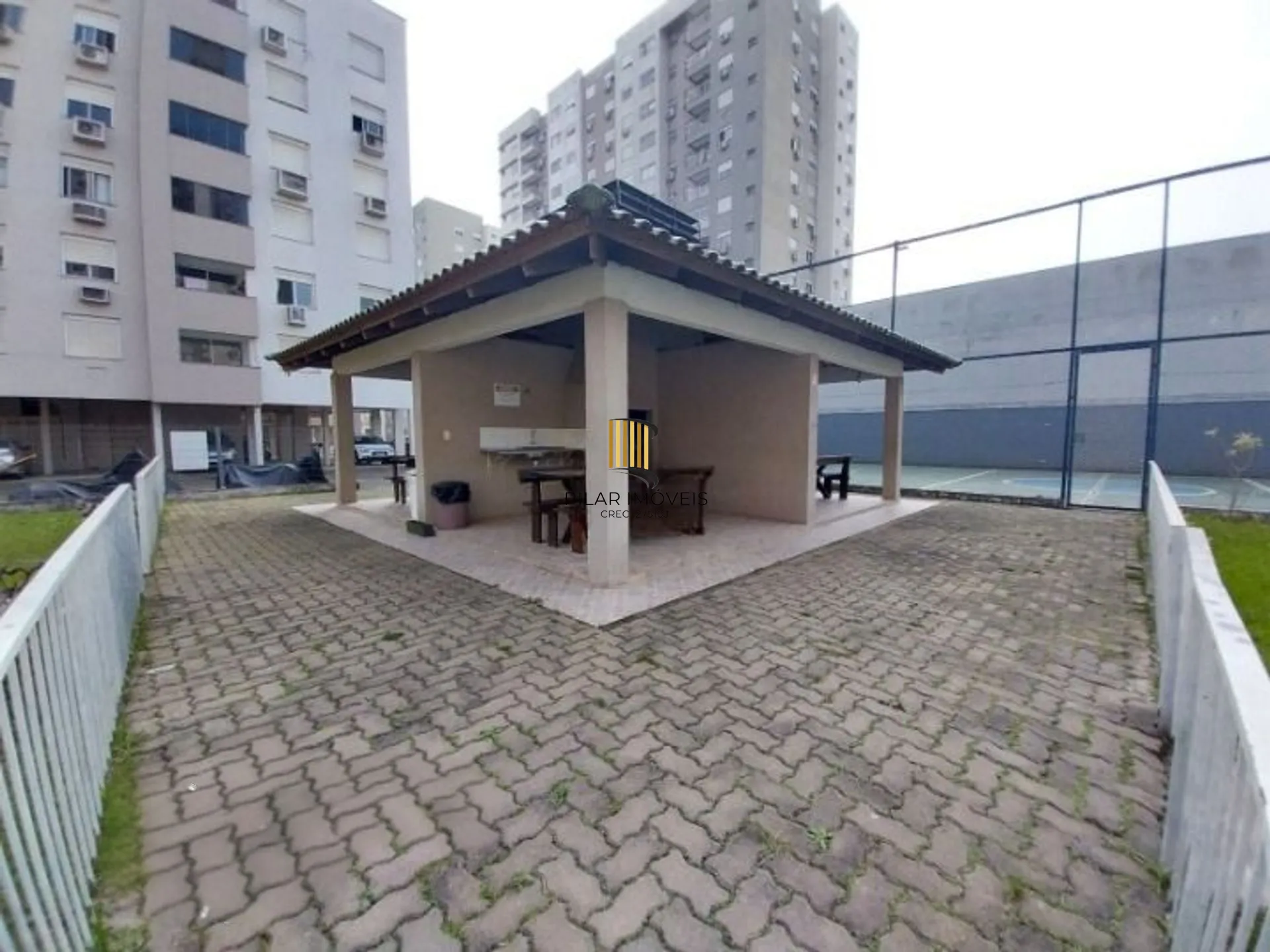 Apartamento de 3 dormitórios, elevador e 1 vaga de garagem em Canoas.