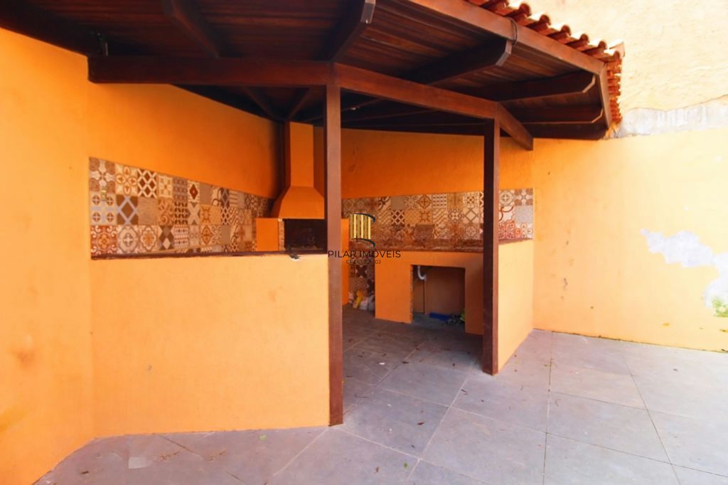Casa em condominio 03 dormitórios, 1suíte, 2 vagas, 146 m² na Cavalhada.