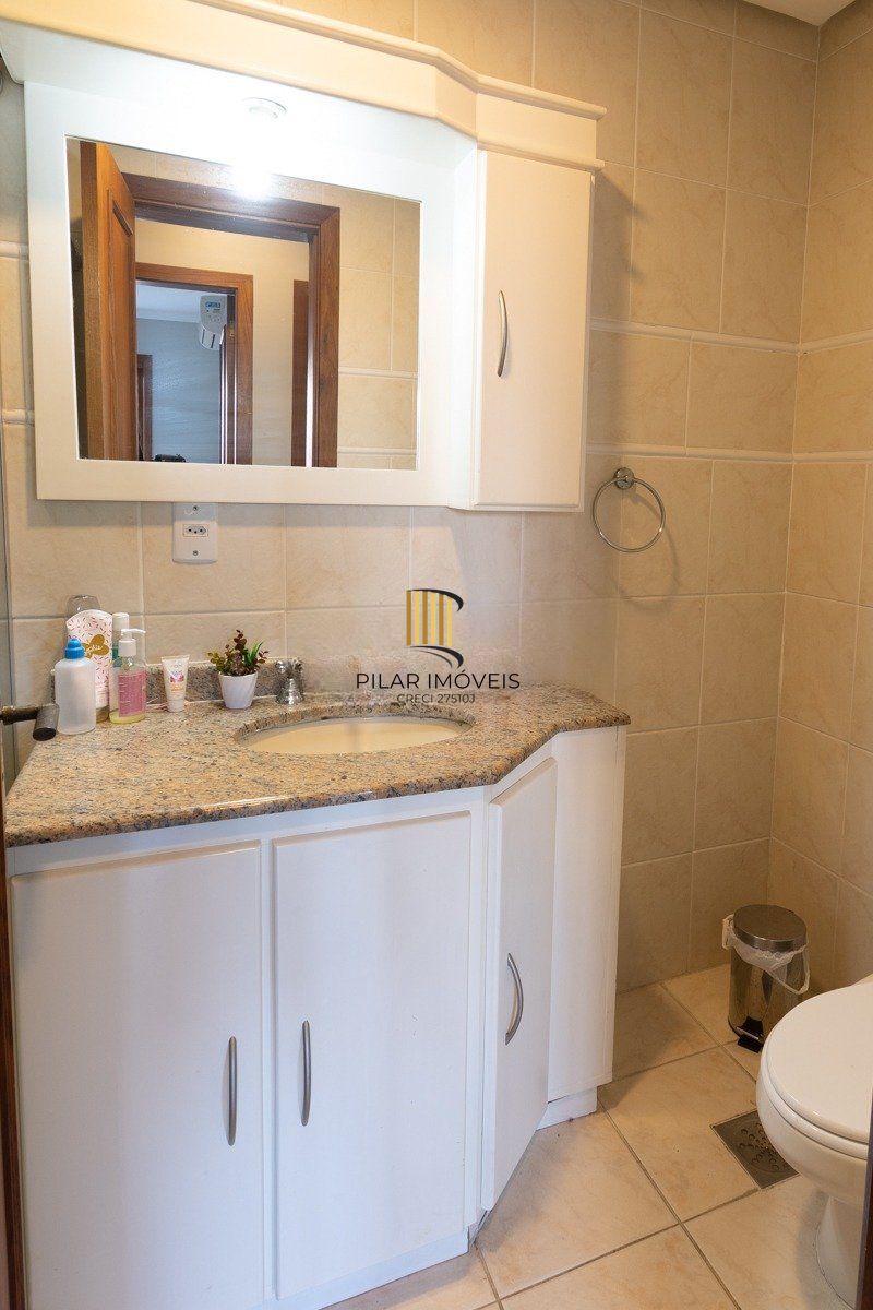 Apartamento de 3 quartos, elevador, churrasqueira, 2 vagas  no bairro Lindóia