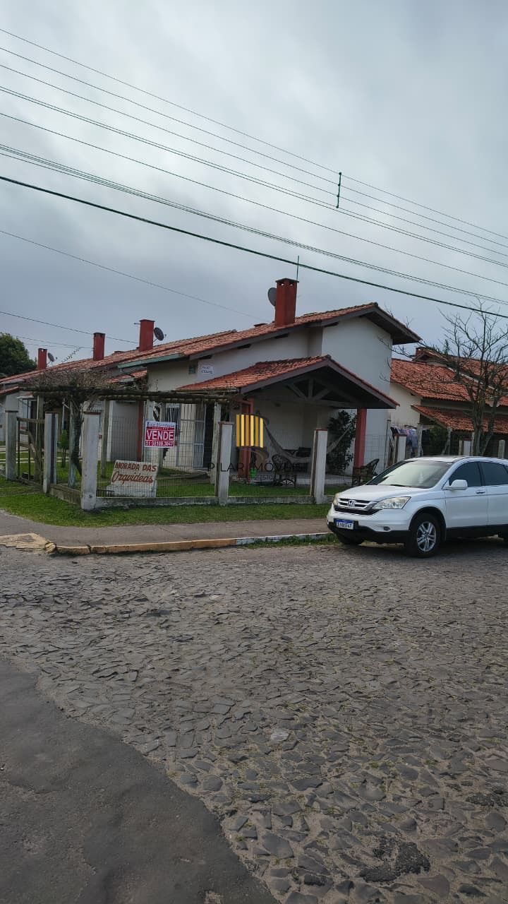 Sobrado 2 dormitórios com suite Condomínio Fechado Capão Novo