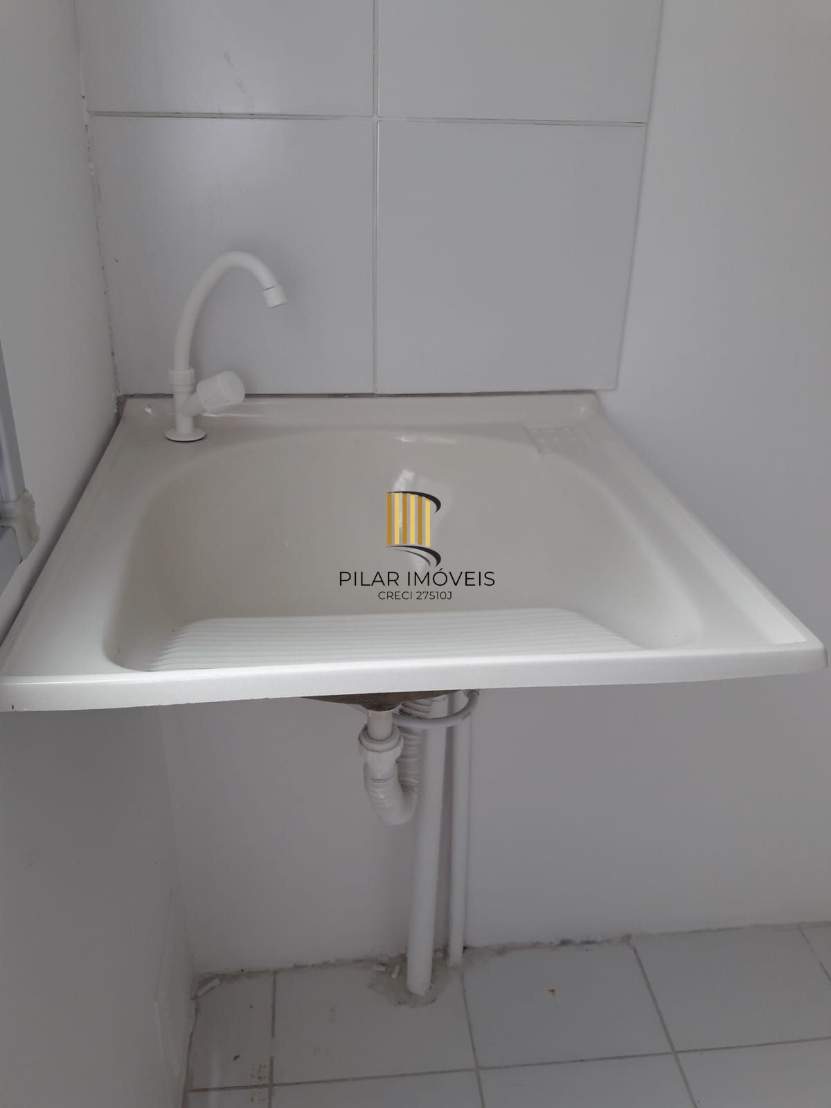 Vende apartamento , 2 dormitórios no Residencial Reserva da Figueira