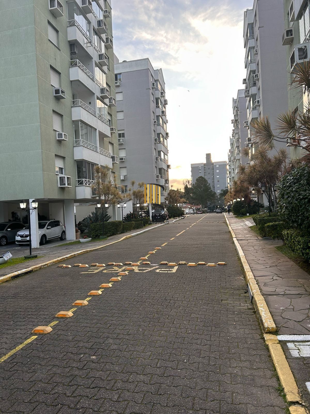 Apartamento à venda com 2 quartos e 55m² no bairro Cristal