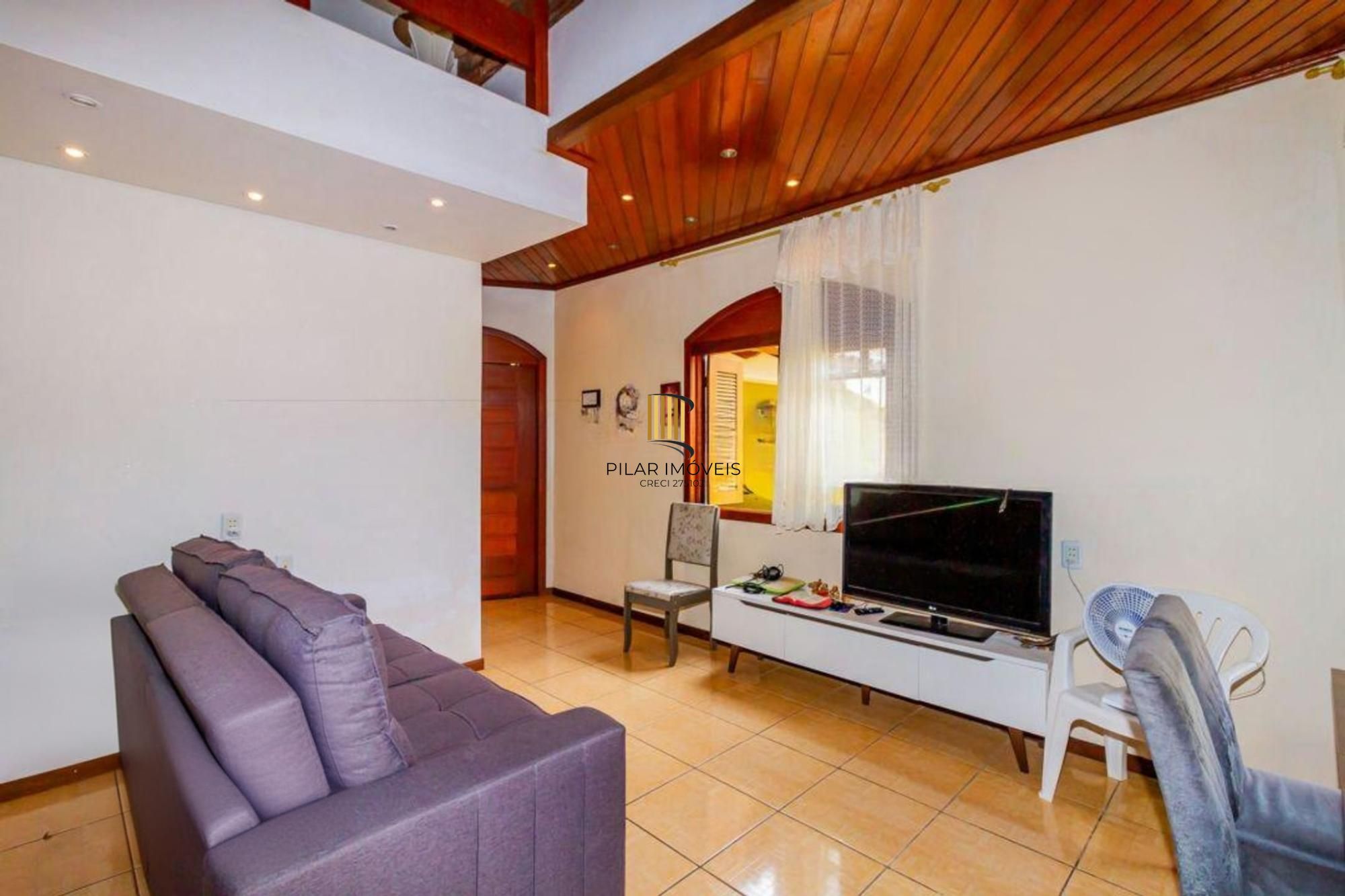 Casa com 5 dormitórios no Bairro Sarandí