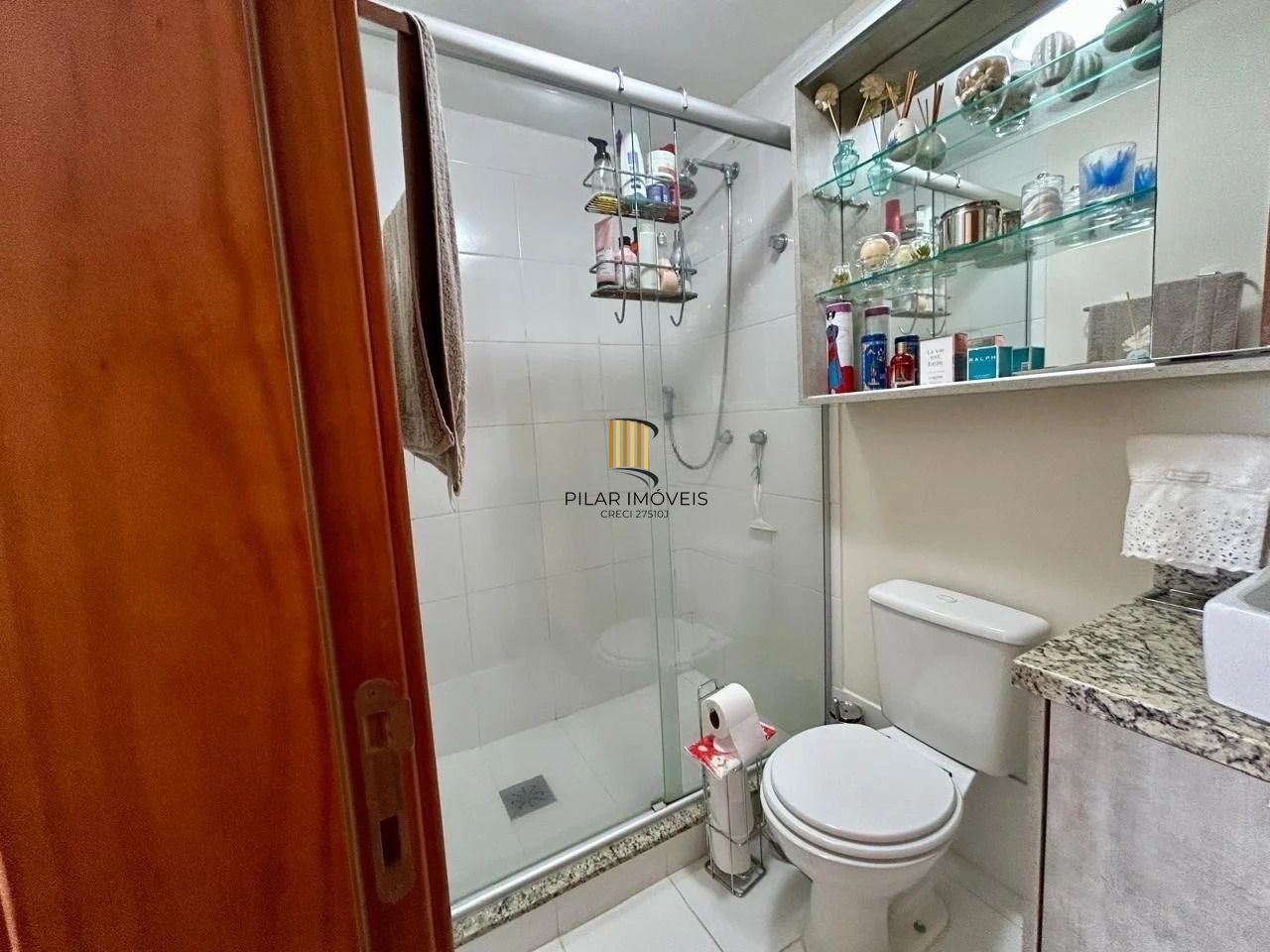 Apartamento 2 Dormitórios com Suíte, elevador e 2 Vagas no Alto Petrópolis