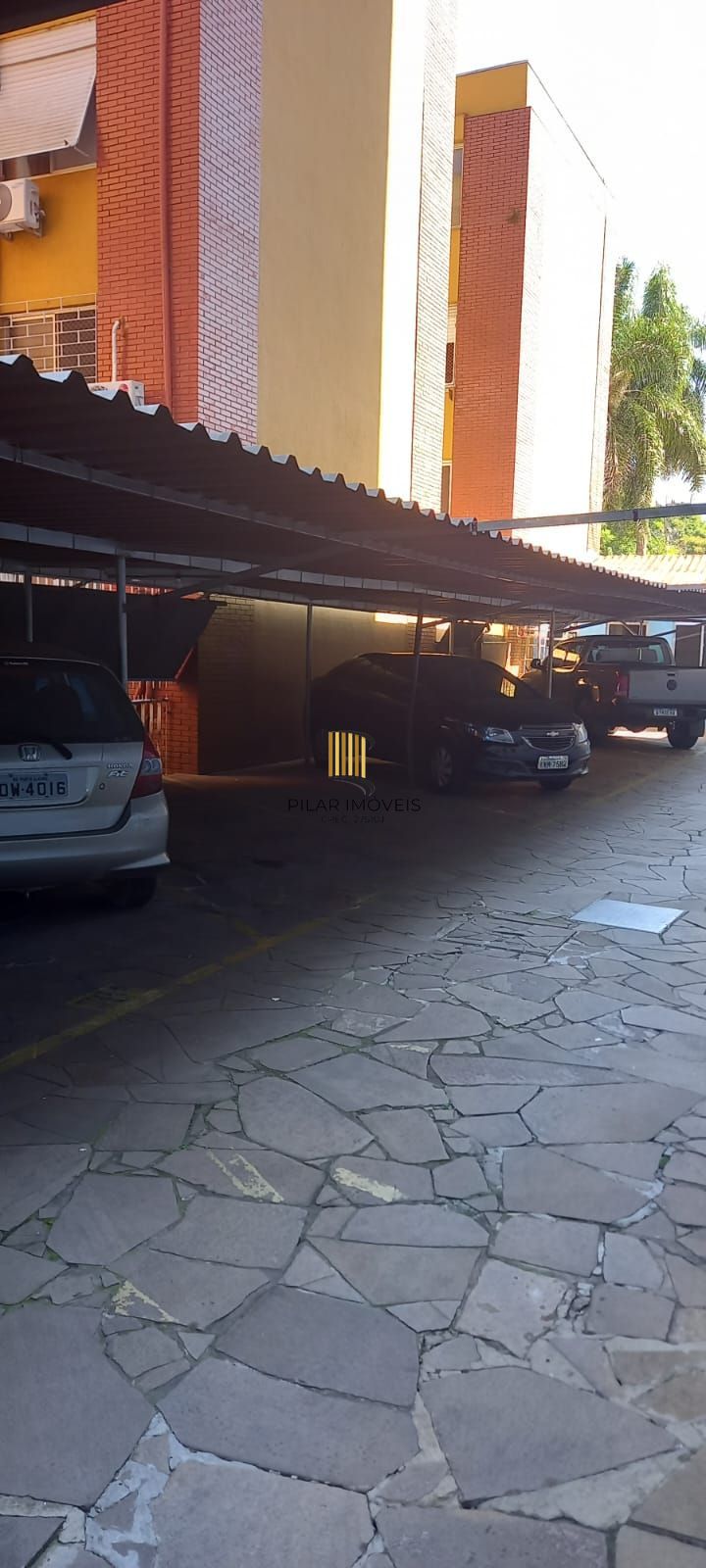 Apartamento com 2 quartos,1 vaga de garagem e elevador no bairro Navegantes