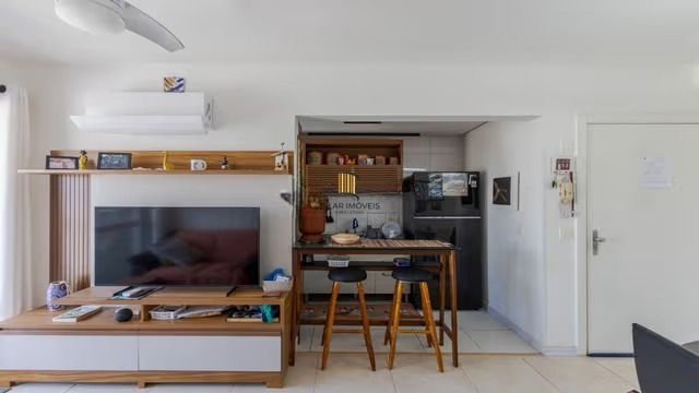 Apartamento de 2 quartos, elevador e 1 vaga de garagem em Canoas.