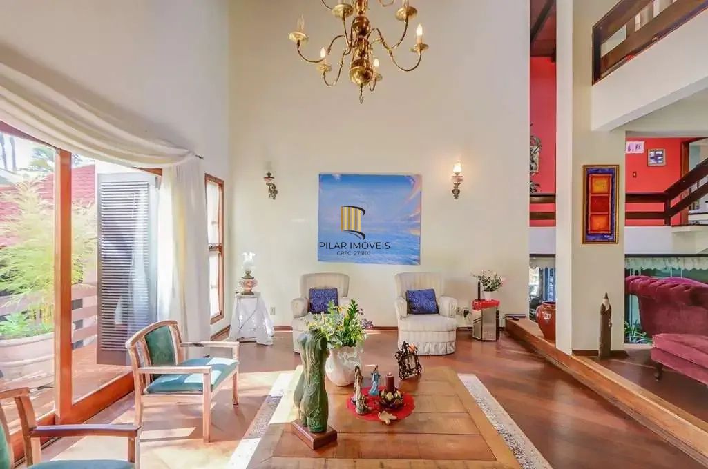 Casa em condominio, 3 quartos, 3 suítes 2 vagas e piscina na Cavalhada.