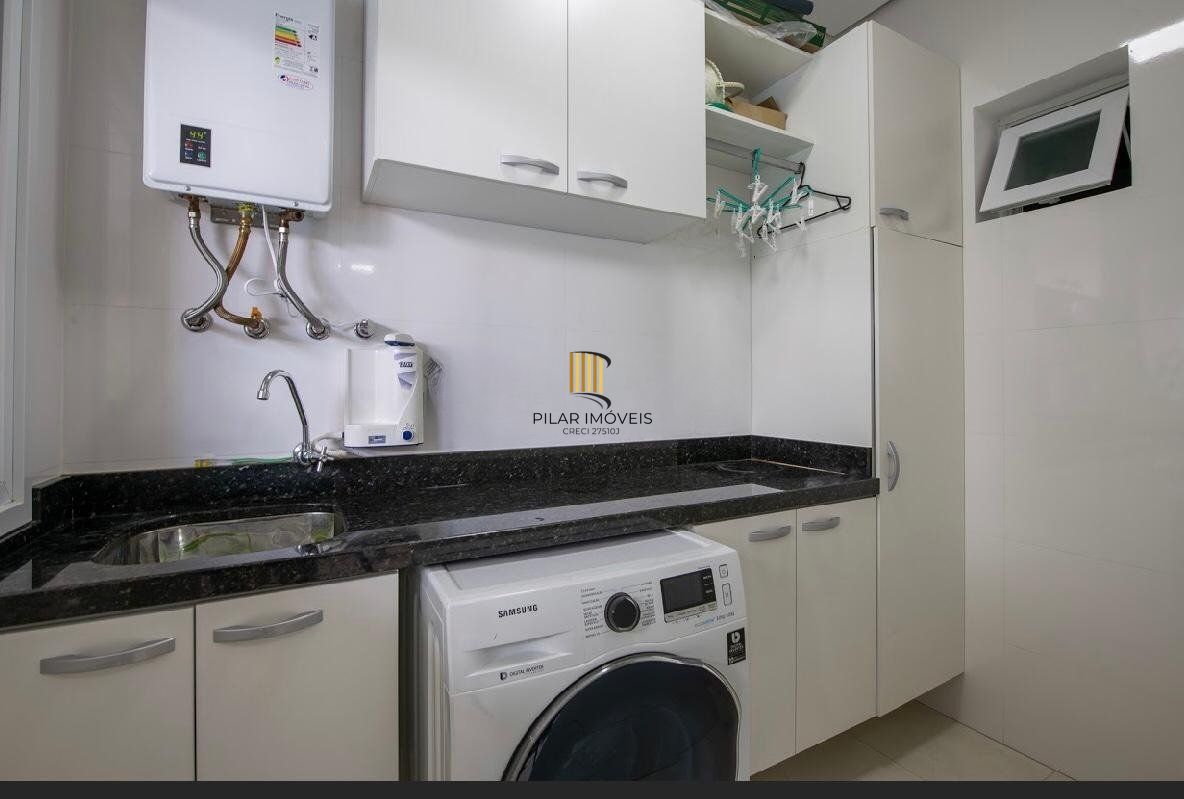 Casa com 3 quartos e 2 vagas em condomínio fechado no Bairro Ecoville