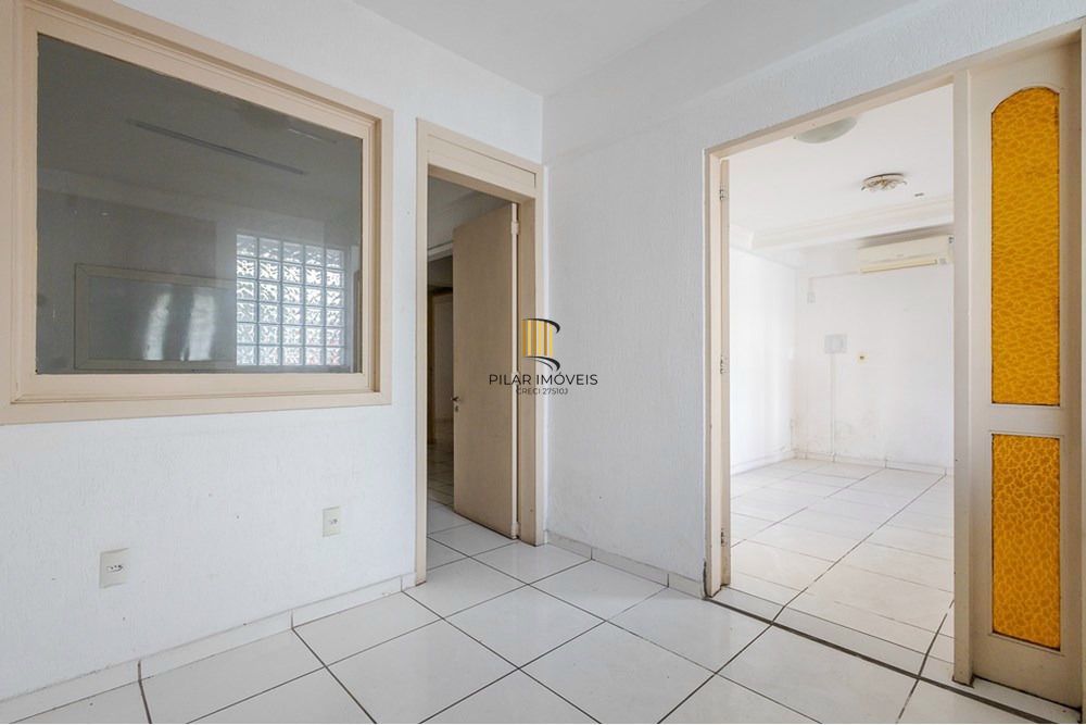 Casa com 4 quartos, 7 vagas e pátio no Bairro Higienópolis