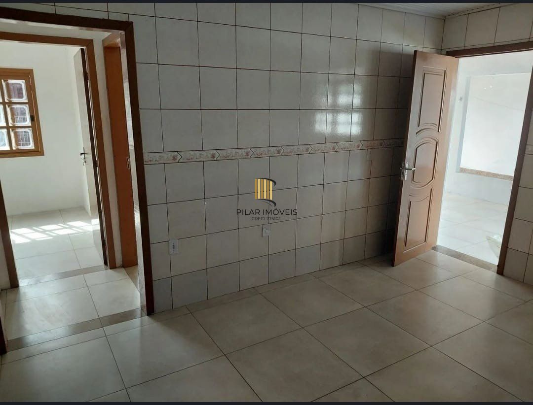 Casa com 3 dormitórios e 2 vagas de garagem em Gravataí.