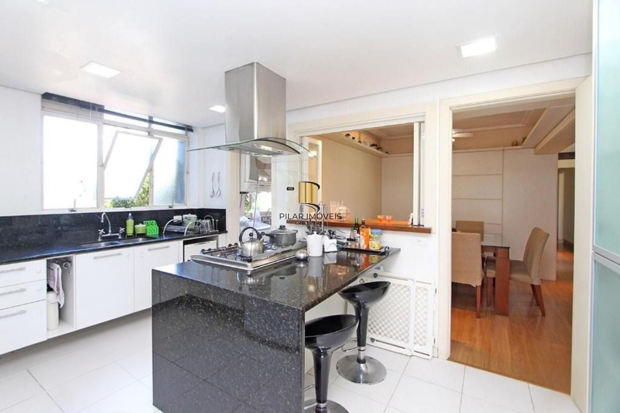 Apartamento de 4 dormitórios bairro Boa Vista