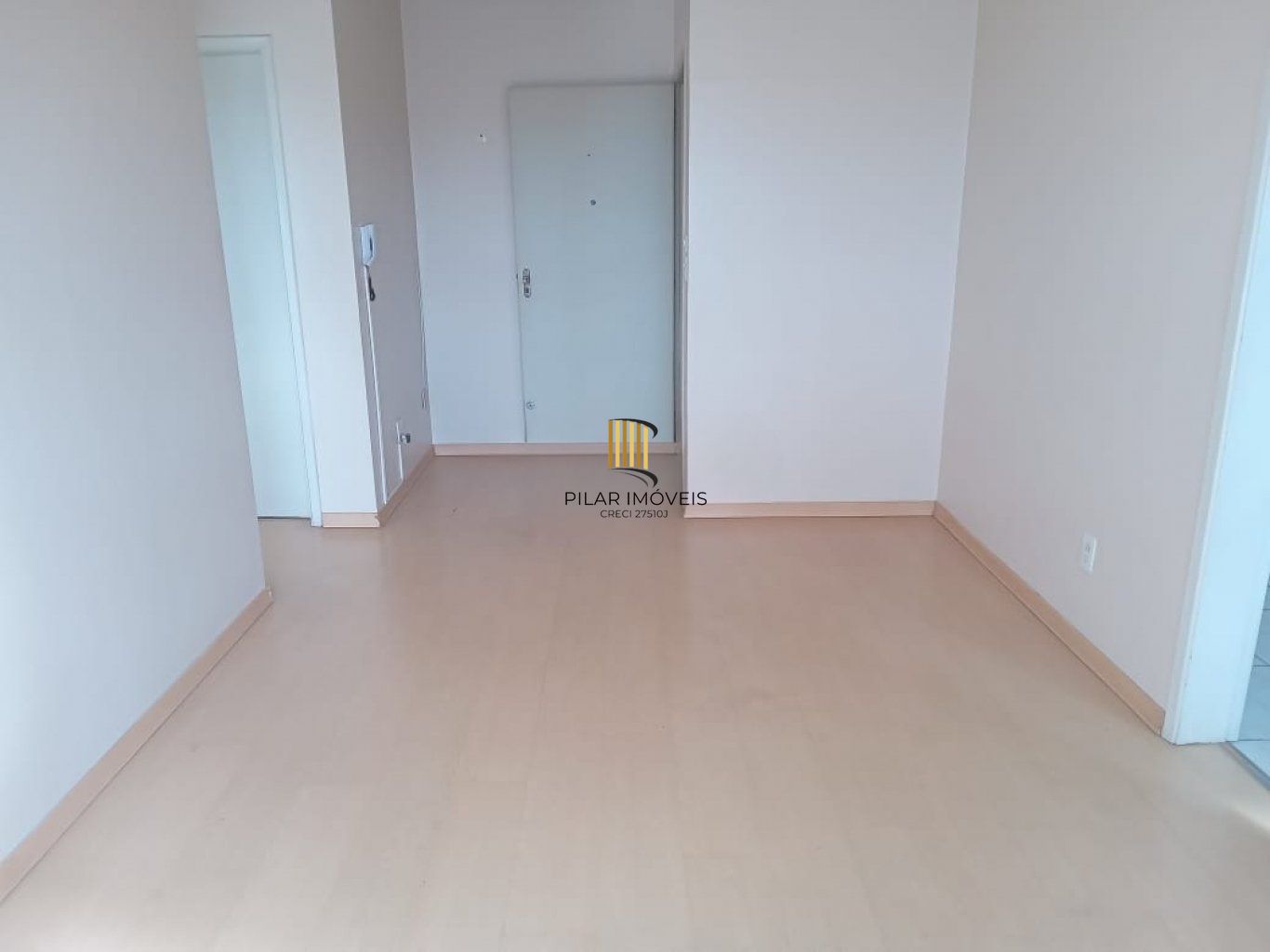 Apartamento com 1 quarto e 1 vaga de garagem no Bairro Sarandí