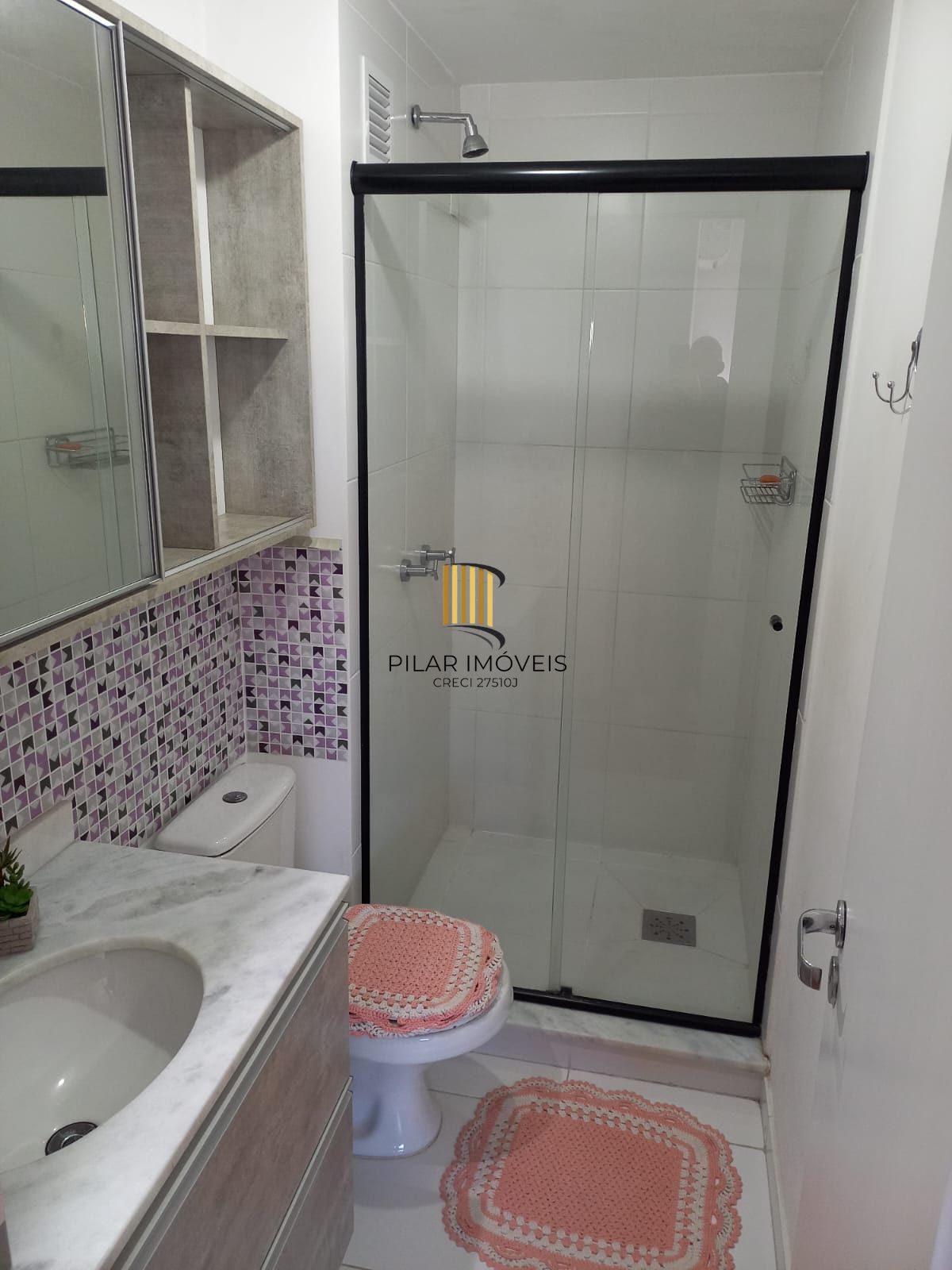 Apartamento de 2 dormitórios , 1 vaga coberta no bairro São Sebastião