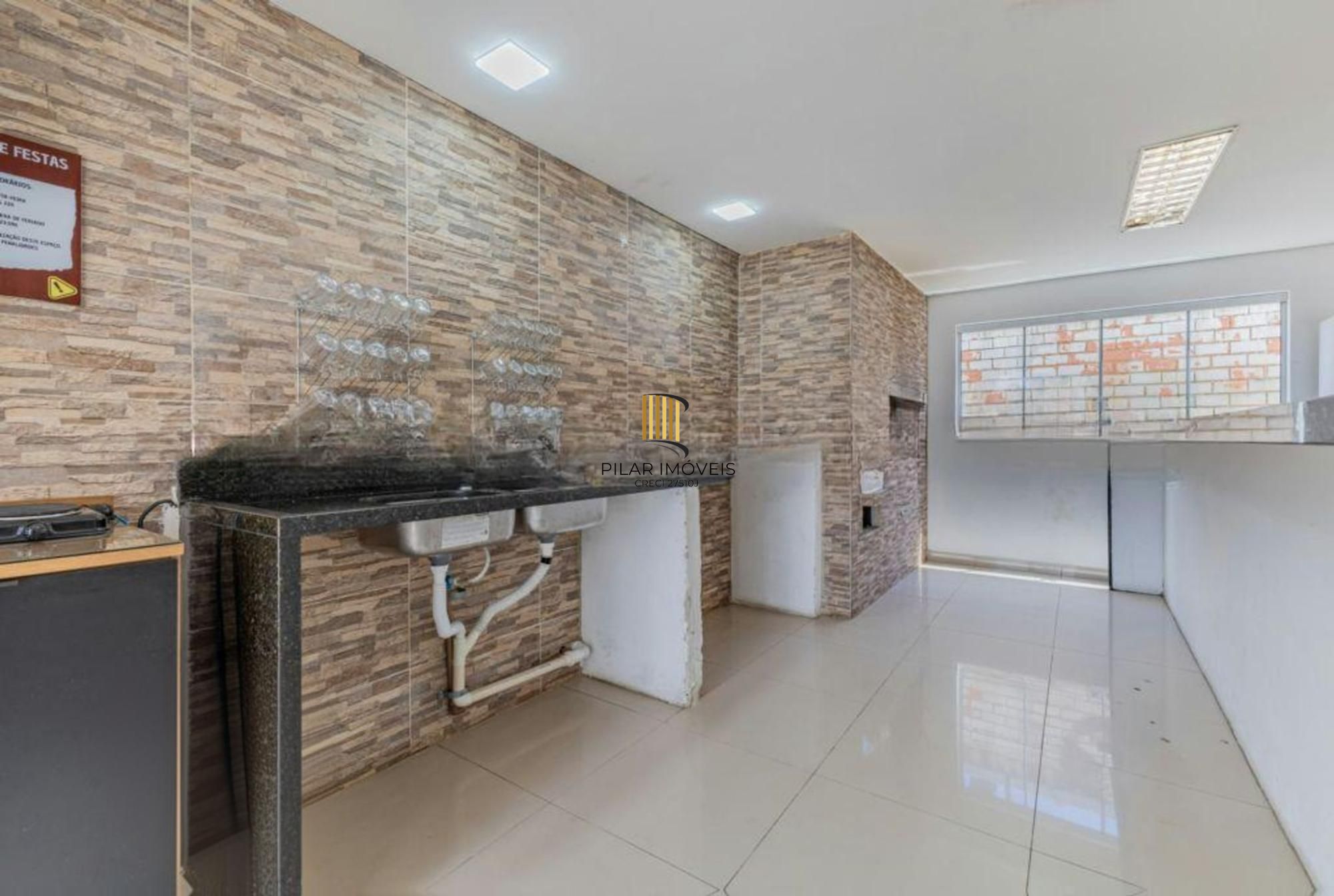 Apartamento de 2 dormitórios, 1 vaga de garagem no bairro Igara em Canoas.