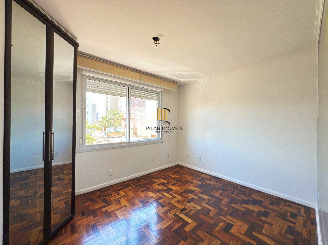 Apartamento com 2 quartos e 1 vaga a venda no bairro Passo da Areia