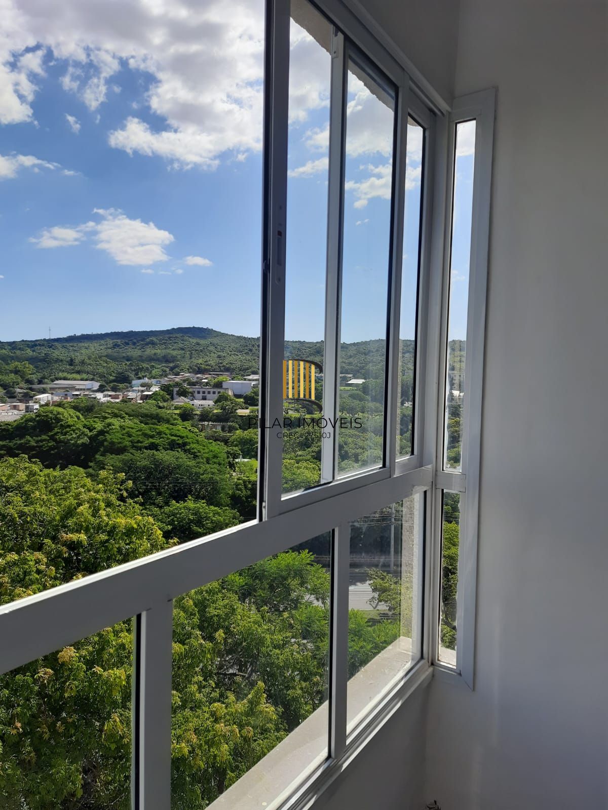 Apartamento a venda com 42 no Bairro cavalhada