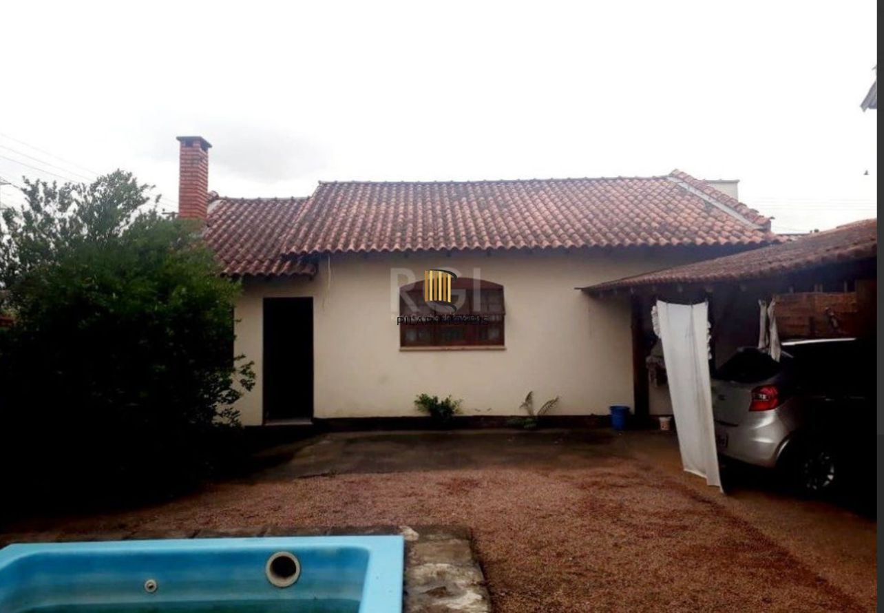 Casa 133m2  com piscina 3 dormitórios e 1 vaga Cachoeirinha
