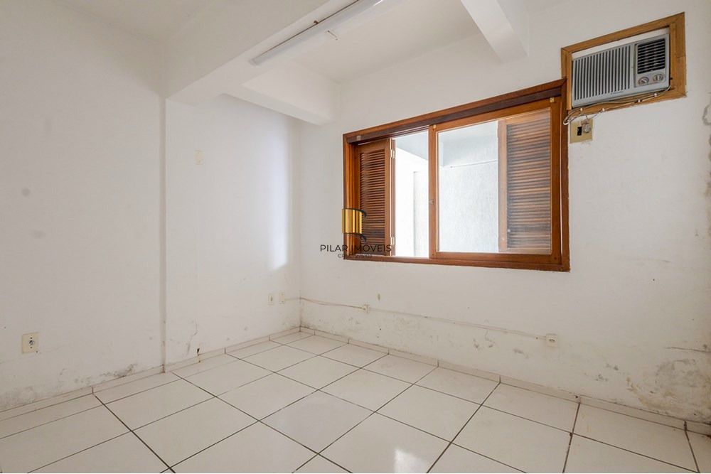 Casa com 4 quartos, 7 vagas e pátio no Bairro Higienópolis