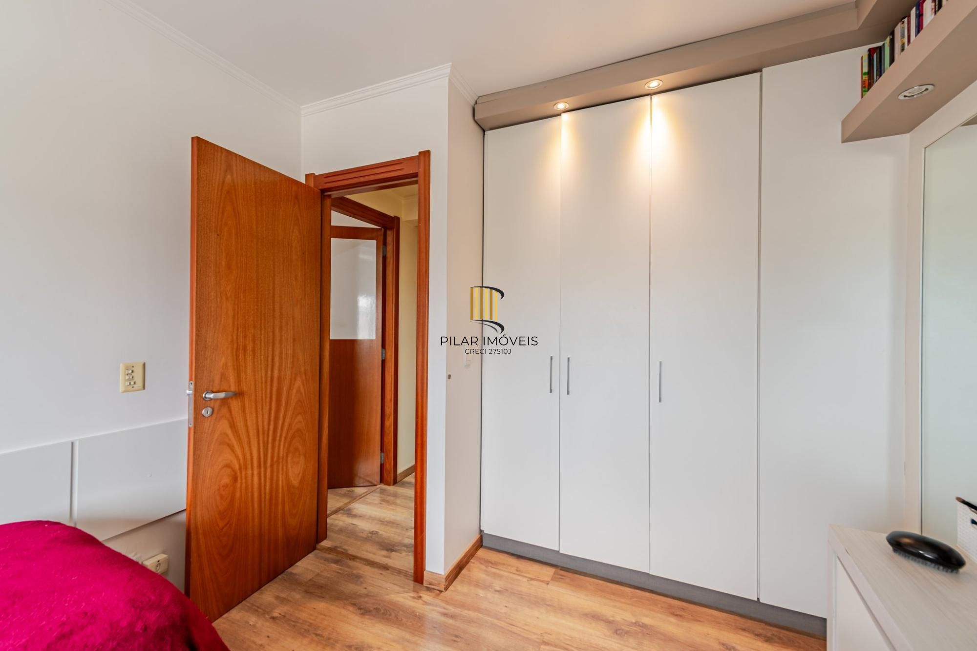 Apartamento 3 Dorm, 2 vagas e Elevador, com Vista para o Guaíba e vaga Dupla.