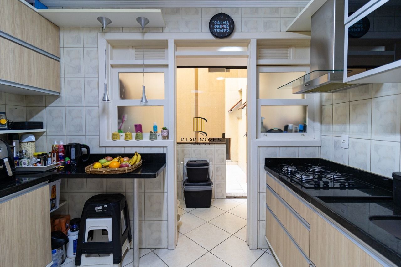 Apartamento mobiliado 2 quartos, vaga e churrasqueira no bairro Cristo Redentor