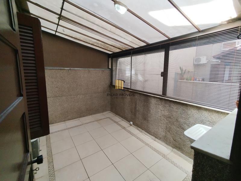 Apartamento 2 dormitórios, 1 vaga, churrasqueira e elevador no Cristo Redentor.