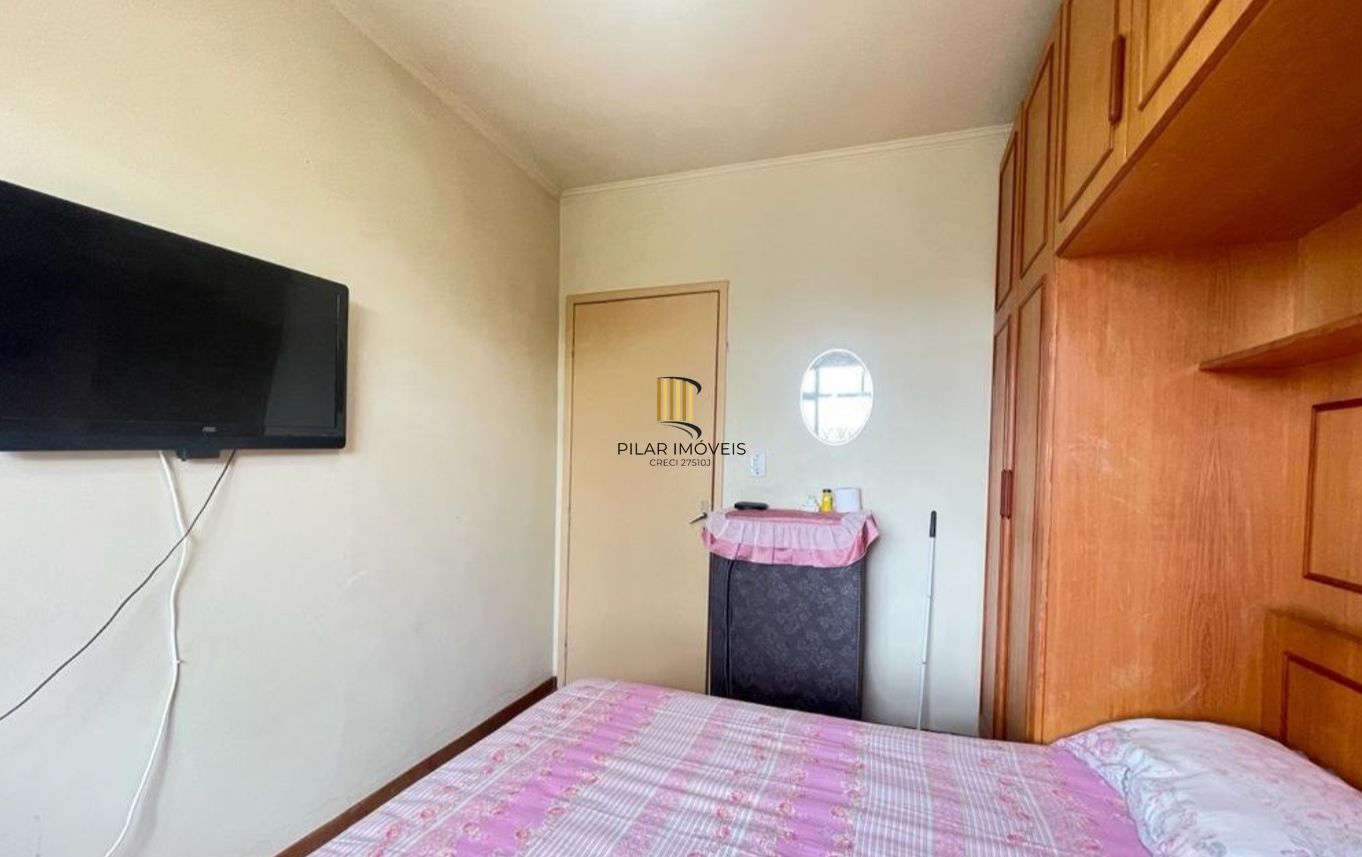Casa semi mobiliada com 3 dormitórios no Bairro Jardim Floresta