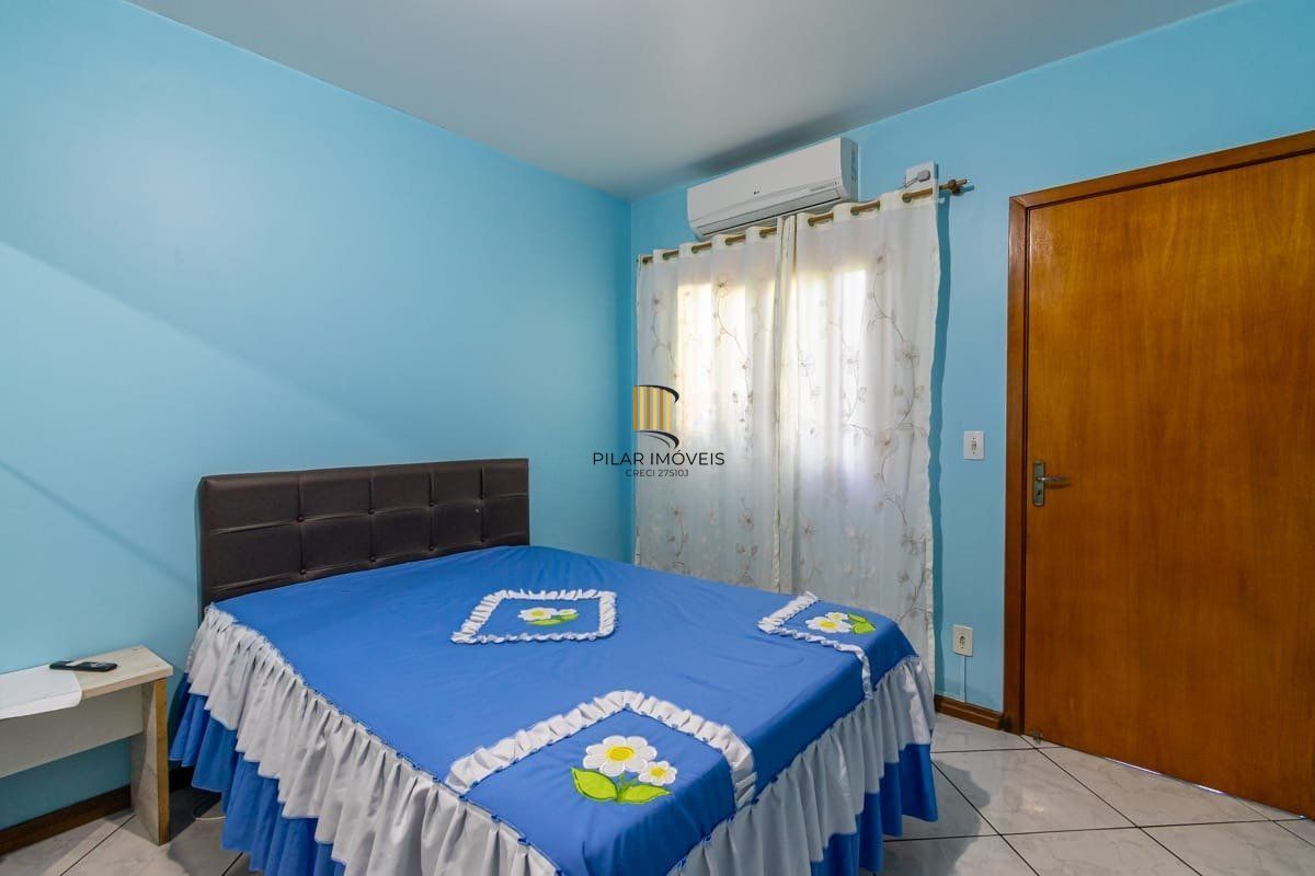 Casa de 2 dormitórios e 1 vagada de garagem em Cachoeirinha.