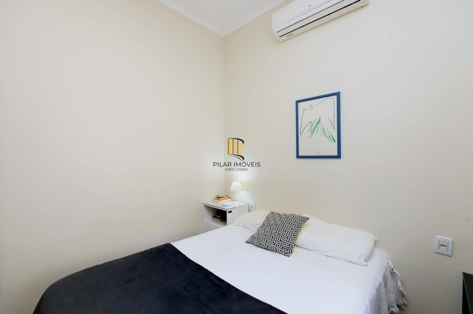 Casa de 4 quartos, 3 banheiros, 3 vagas no bairro Rio Branco