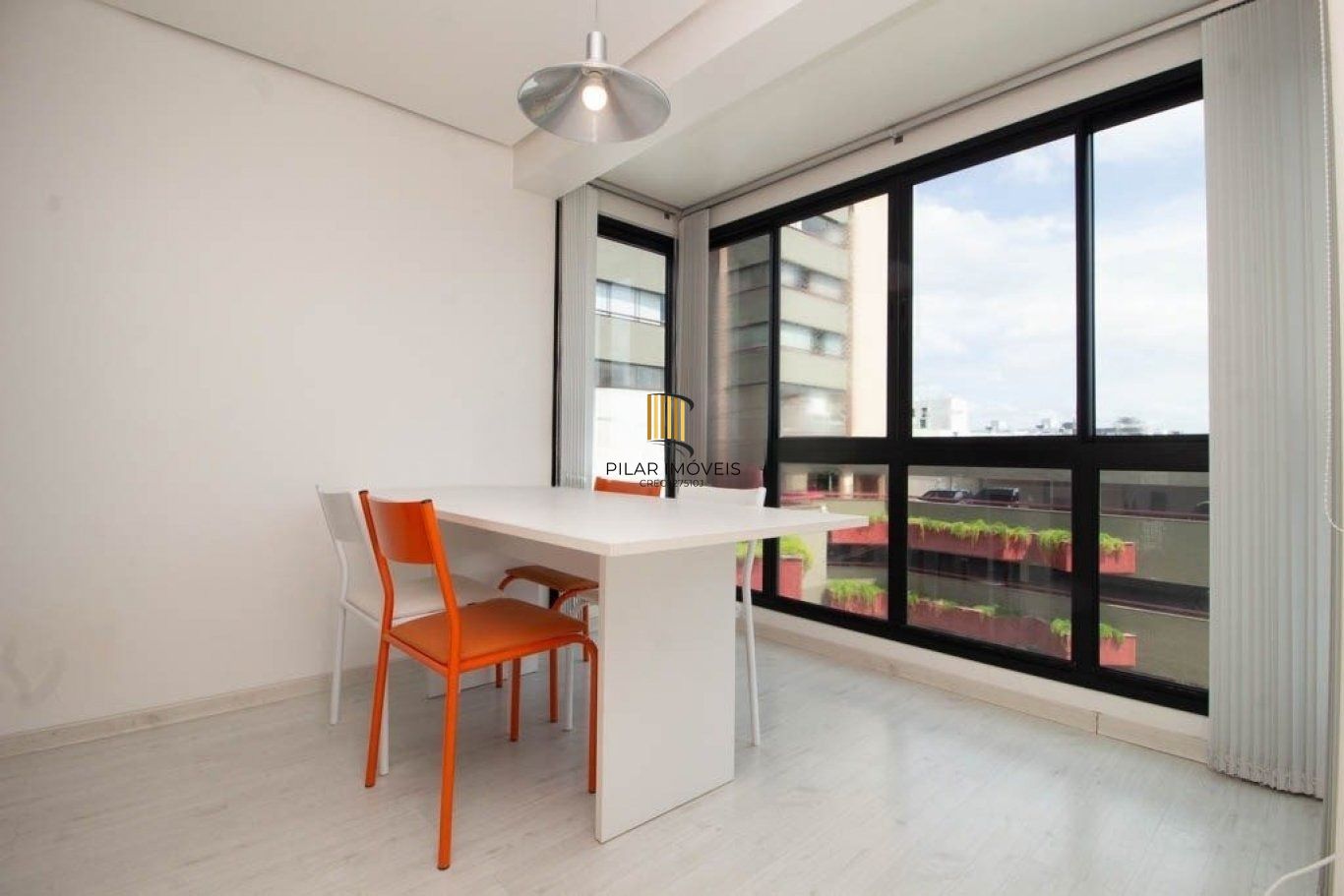 Apartamento de 1 dormitório e elevador no bairro Menino Deus Porto Alegre.