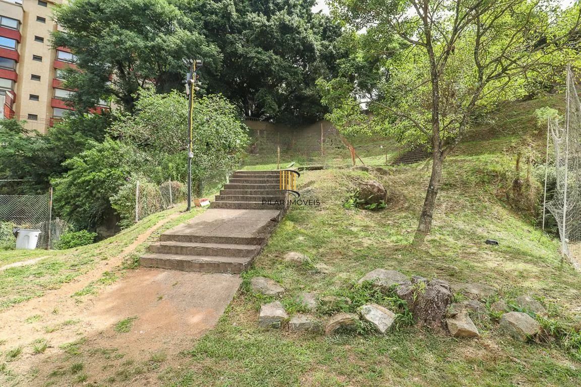 Apartamento com 3 quartos e 1 vaga à venda em Rio Branco, Porto Alegre.