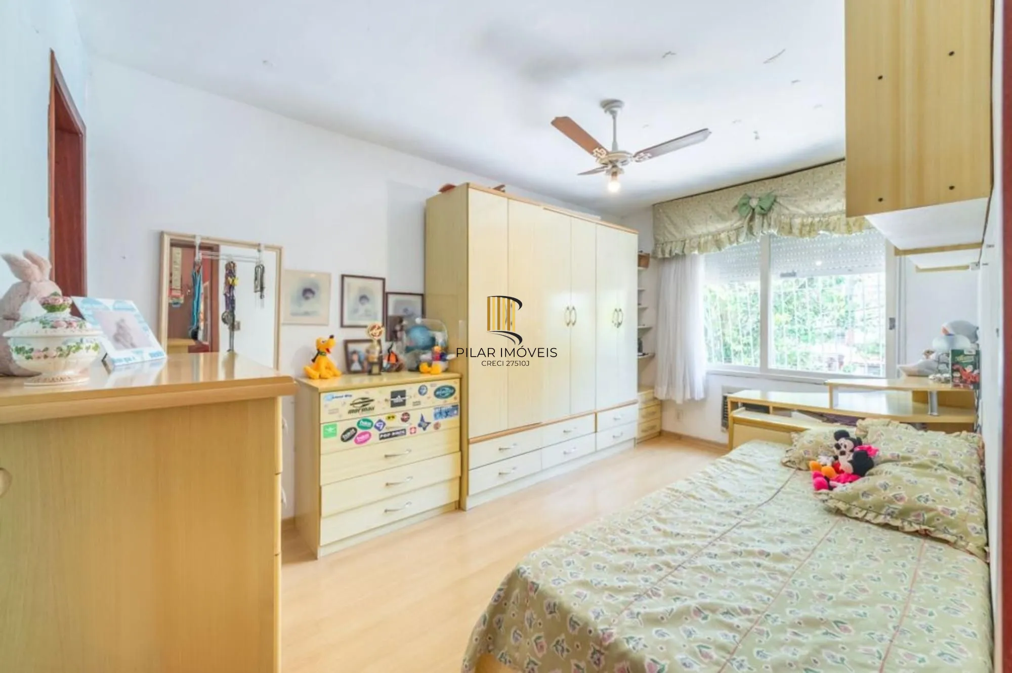 Casa 3 quartos, 2 suítes, 3 vagas no Rio Branco