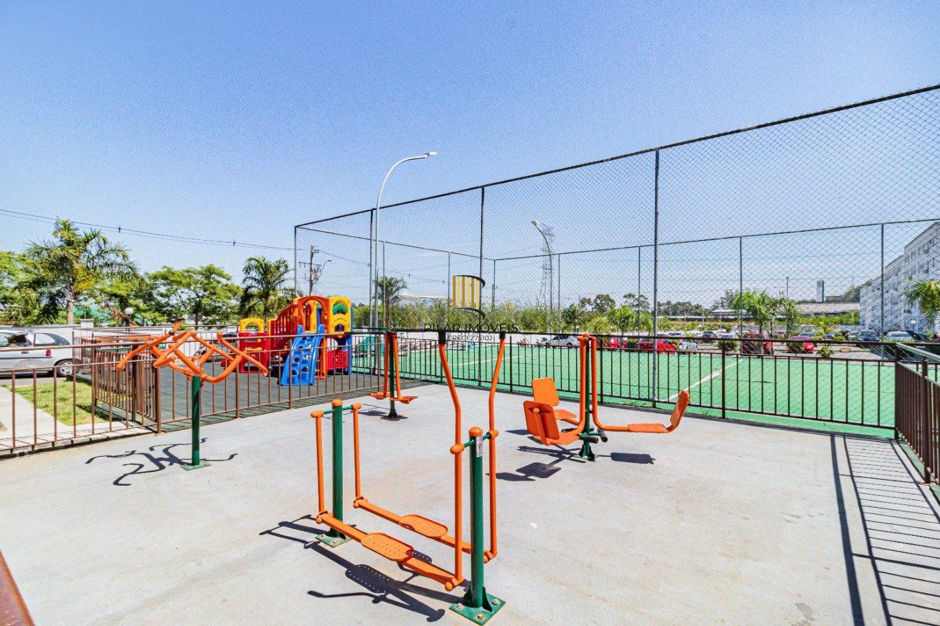 Apartamento de 2 dormitórios, piscina e 1 vaga de garagem em Canoas.