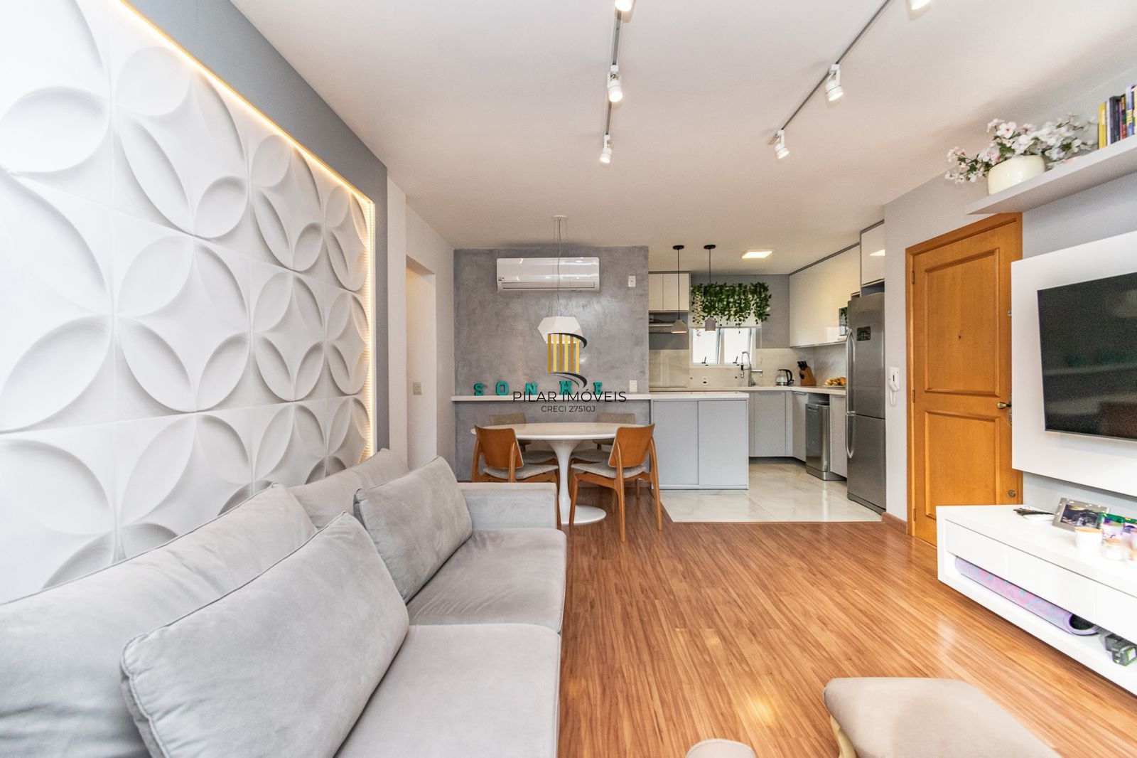 Apartamento 2 quartos, 1 suíte, 74m² e elevador no bairro Vila Ipiranga.