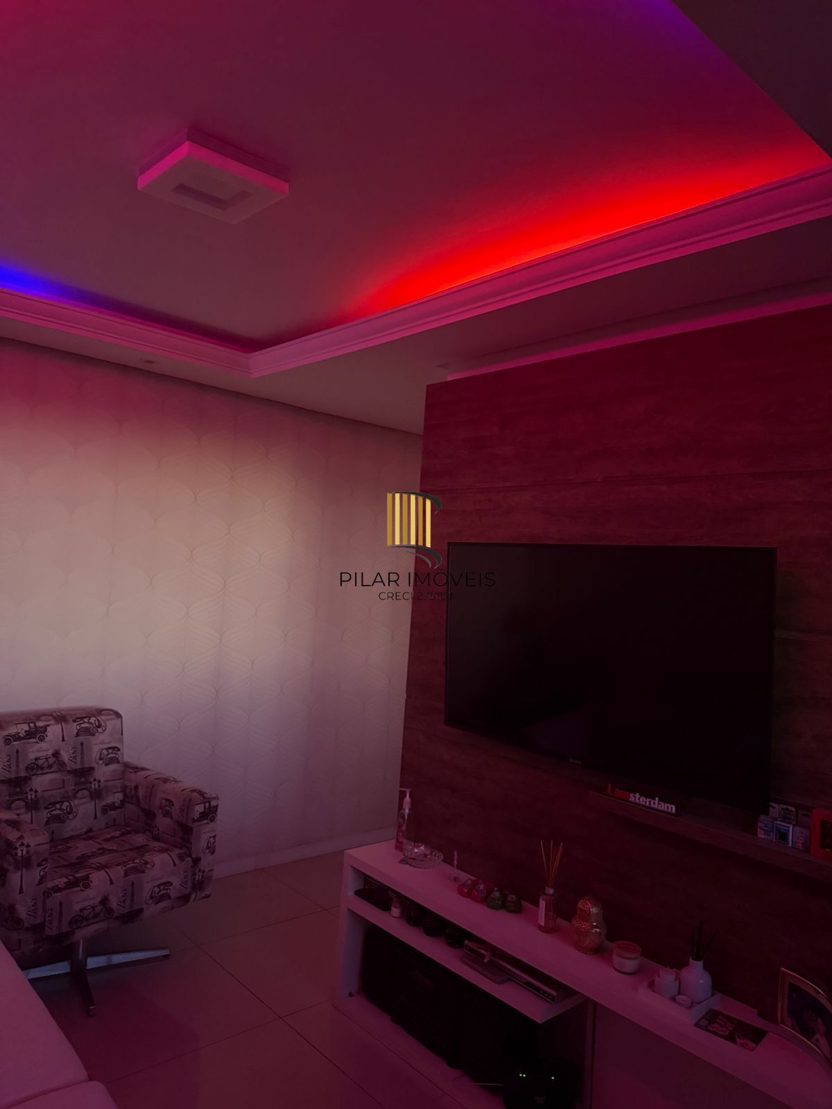 Apartamento 3 dormitórios com Suíte Semi Mobiliado com Vaga de Garagem