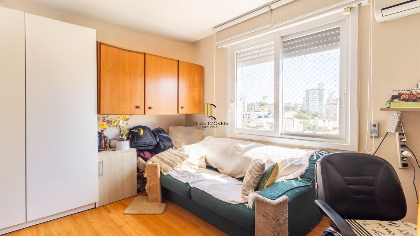 Apartamento com 2 dormitórios e 1 vaga de garagem no Bairro Santana