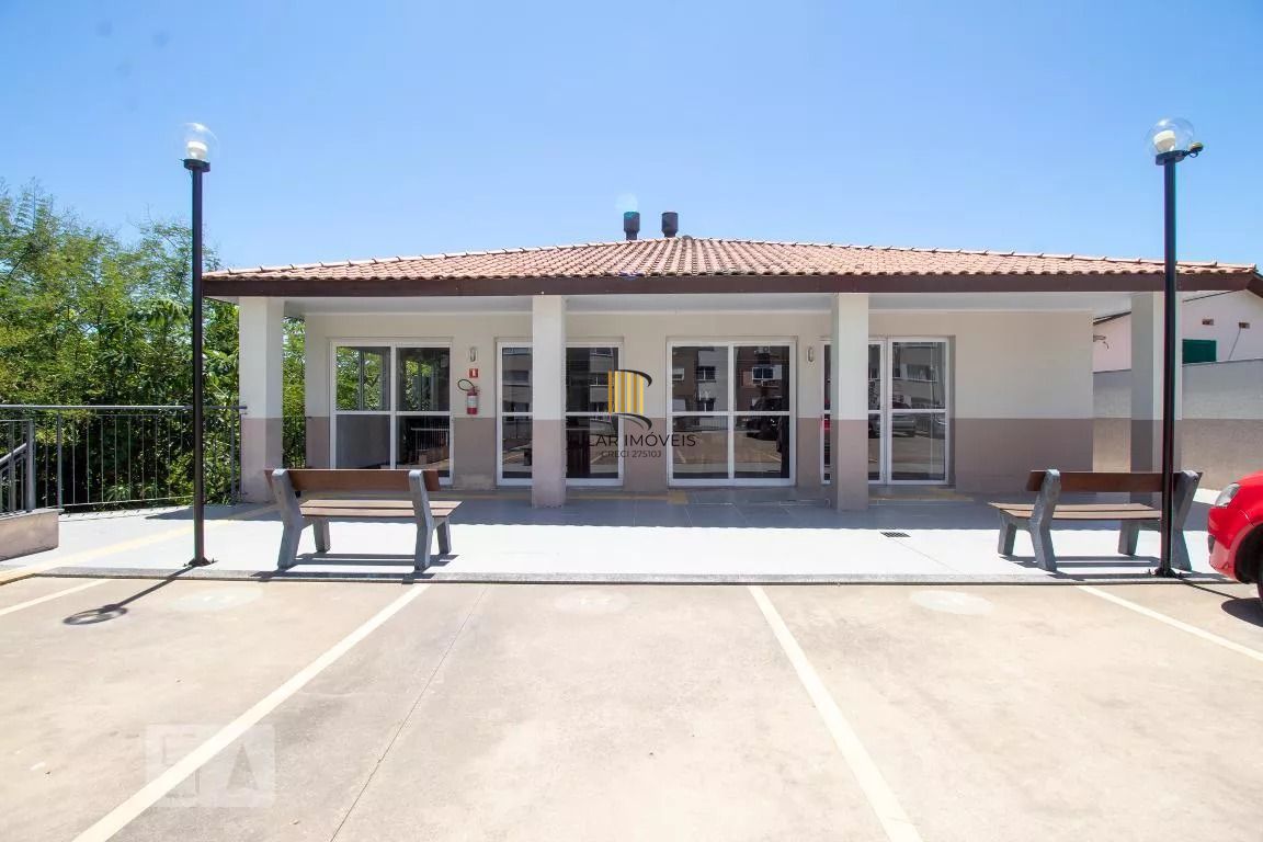 Apartamento à venda com 2 quartos 49 m²