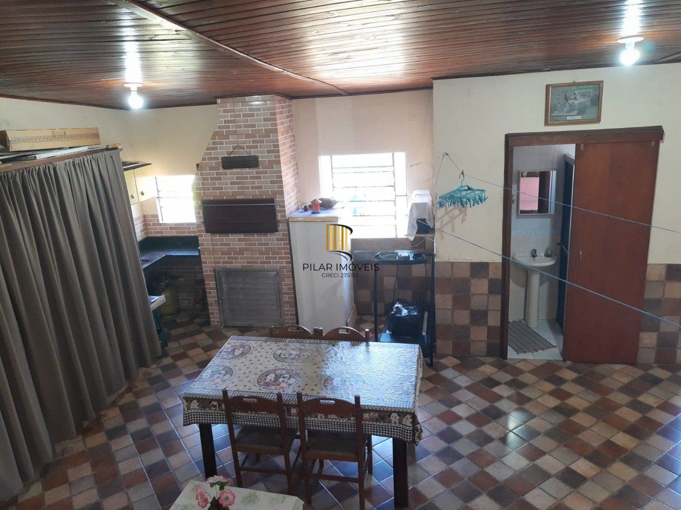 Casa com 3 quartos e 2 vagas de garagem coberta em Cachoerinha.