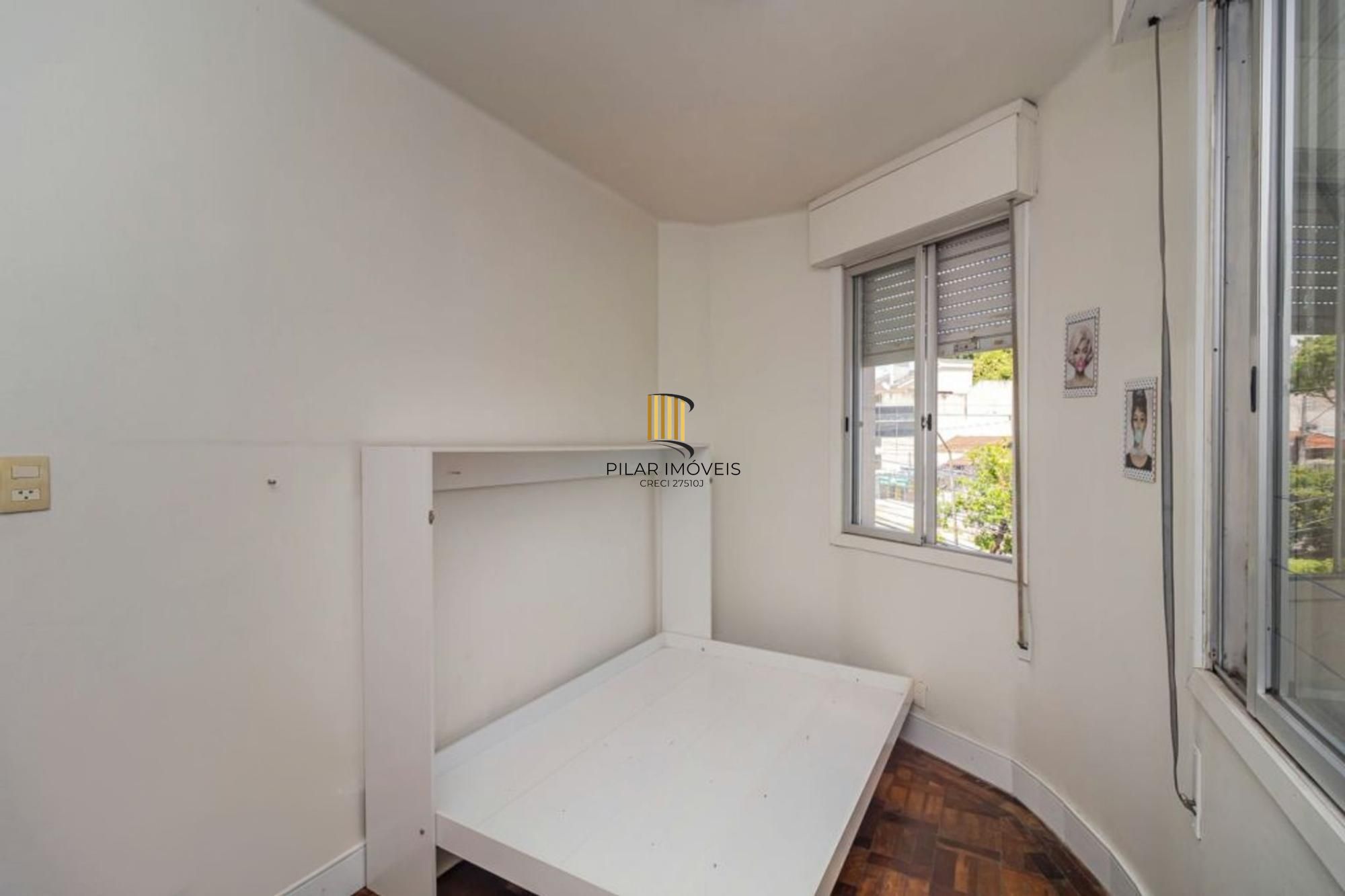 Apartamento semi mobiliado de 2 quartos no bairro Passo da Areia