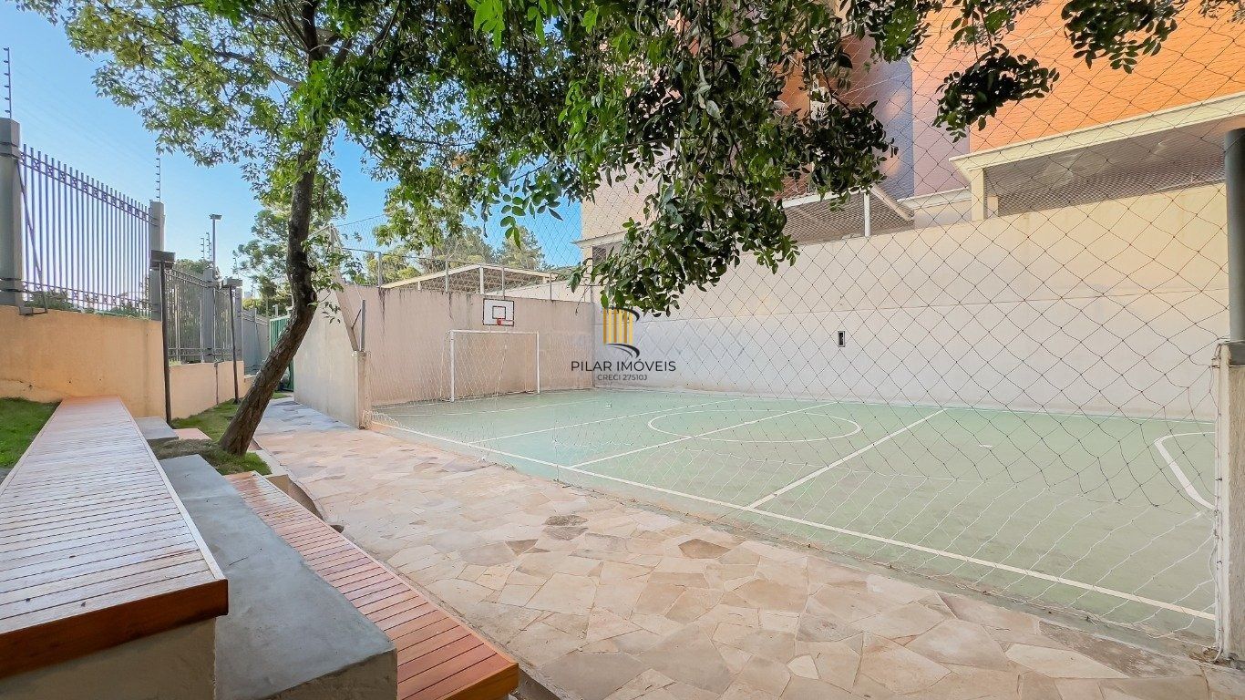 Apartamento com 3 quartos(1 suíte) e 2 vagas de garagem no Bairro Petrópolis