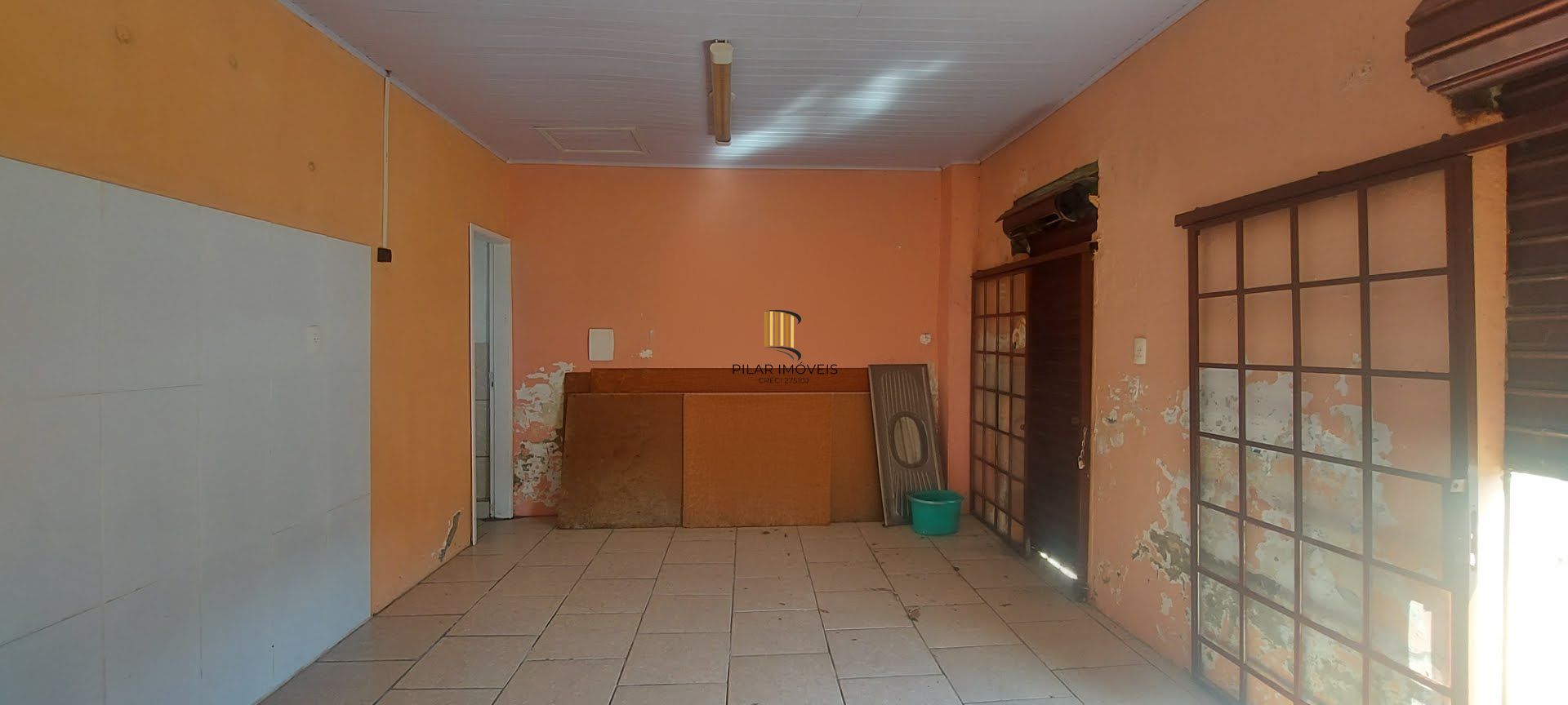 Imóvel com 2 moradias e ponto comercial em Alvorada