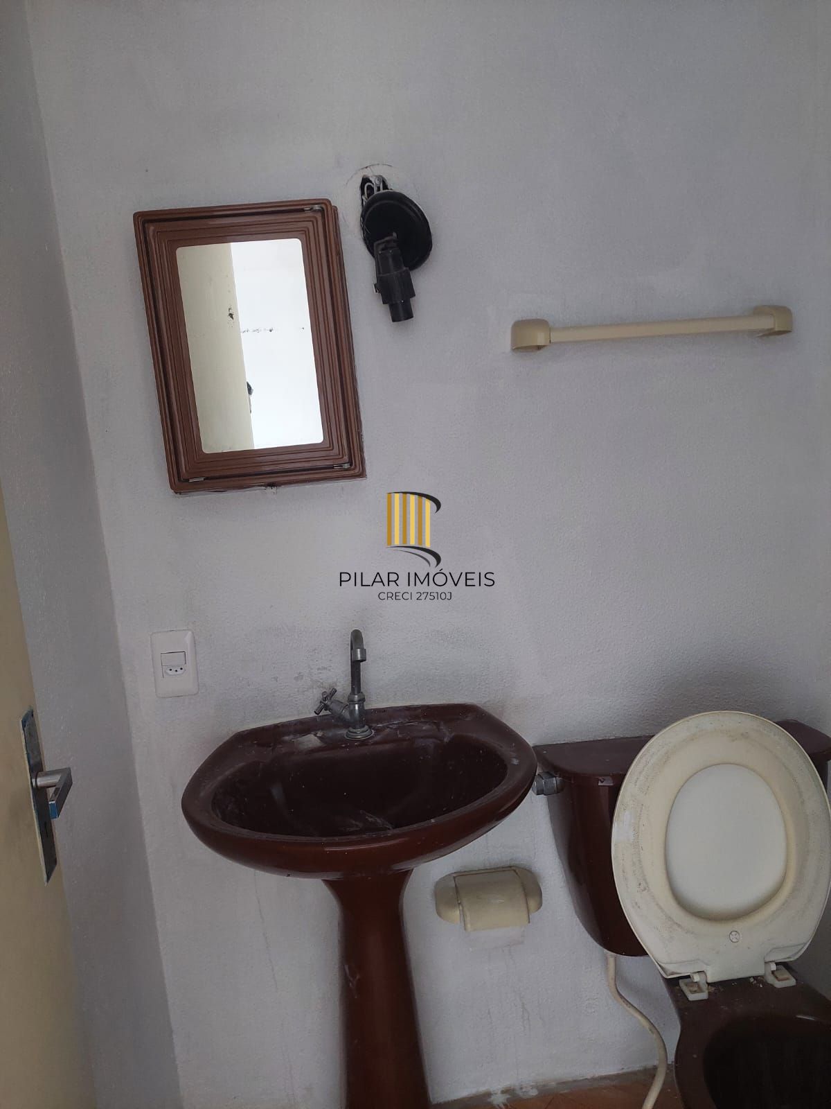 Kitnet / JK / Studio, 1 dormitórios, 31 m², em Humaitá