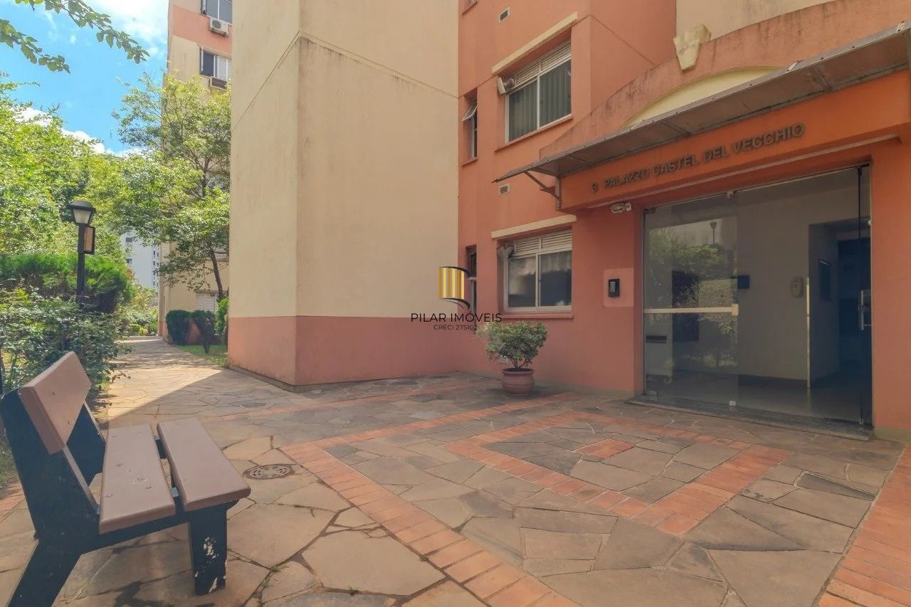 Apartamento 2 Dormitórios com 1 vaga coberta e elevador no Alto Petrópolis