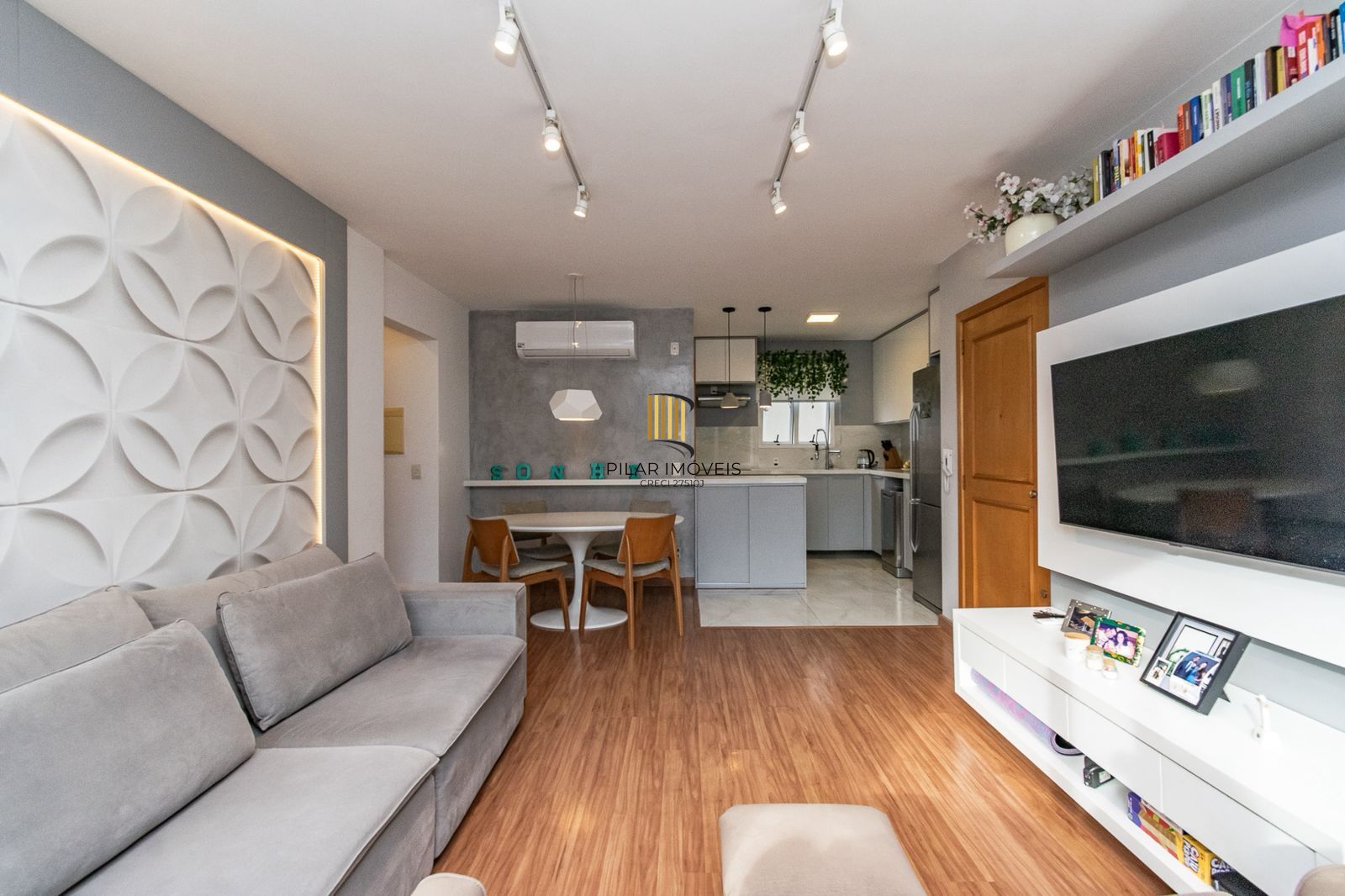 Apartamento 2 quartos, 1 suíte, 74m² e elevador no bairro Vila Ipiranga.